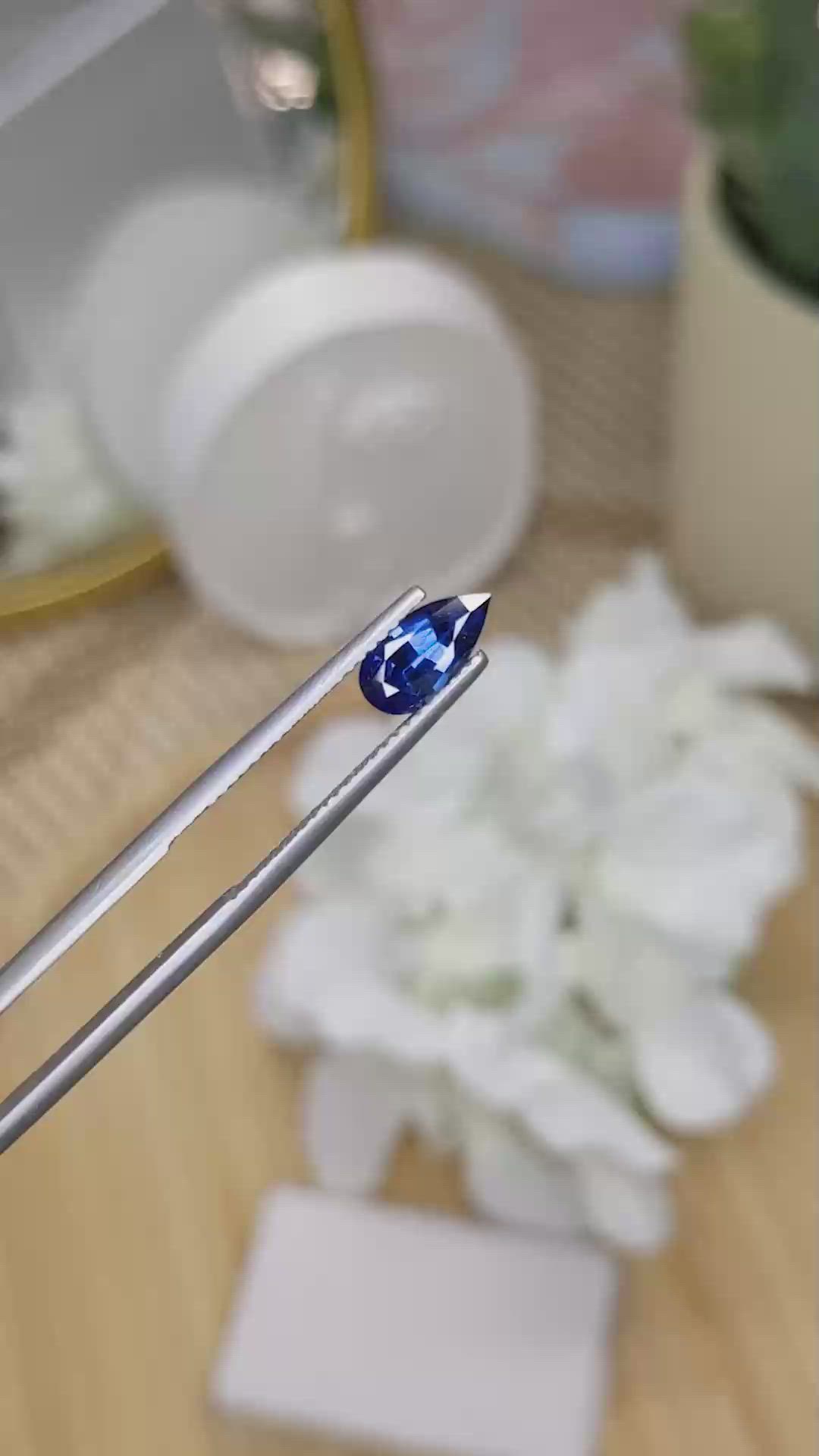 1.06 Ct. Blue Sapphire from Ceylon (Sri Lanka) Size Video