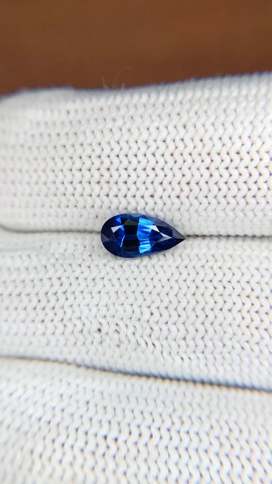 1.06 Ct. Blue Sapphire from Ceylon (Sri Lanka) Size Video