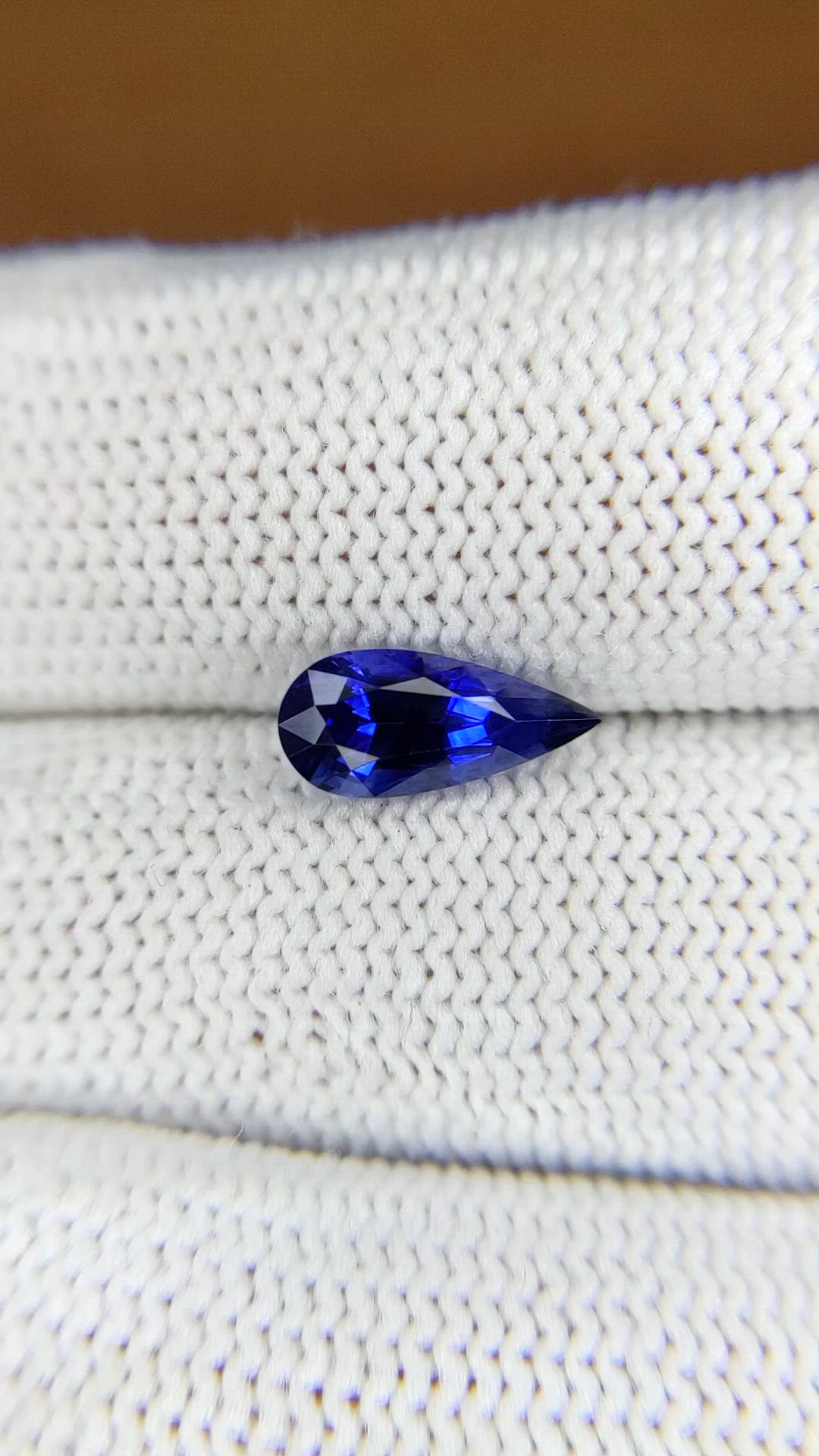 1.55 Ct. Blue Sapphire from Ceylon (Sri Lanka) Size Video