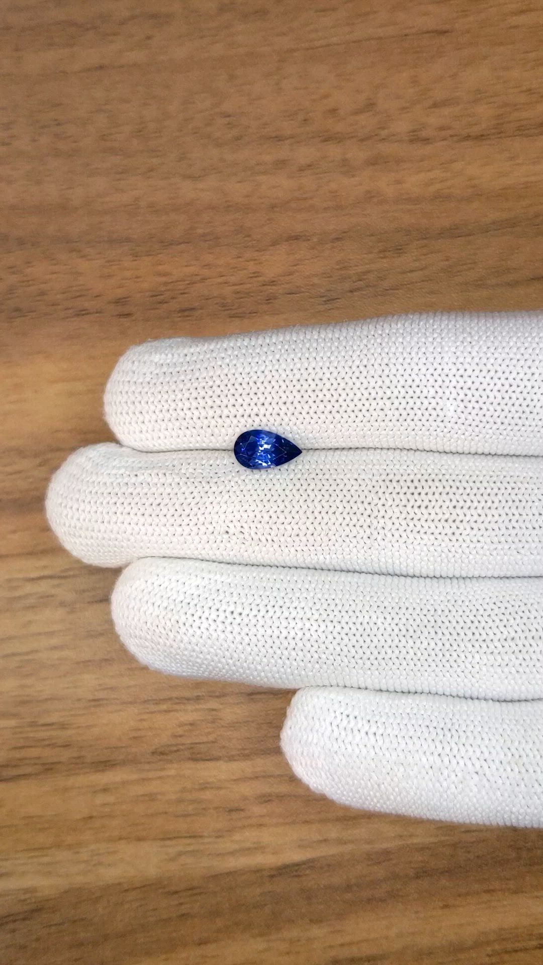 1.55 Ct. Blue Sapphire from Ceylon (Sri Lanka) Size Video