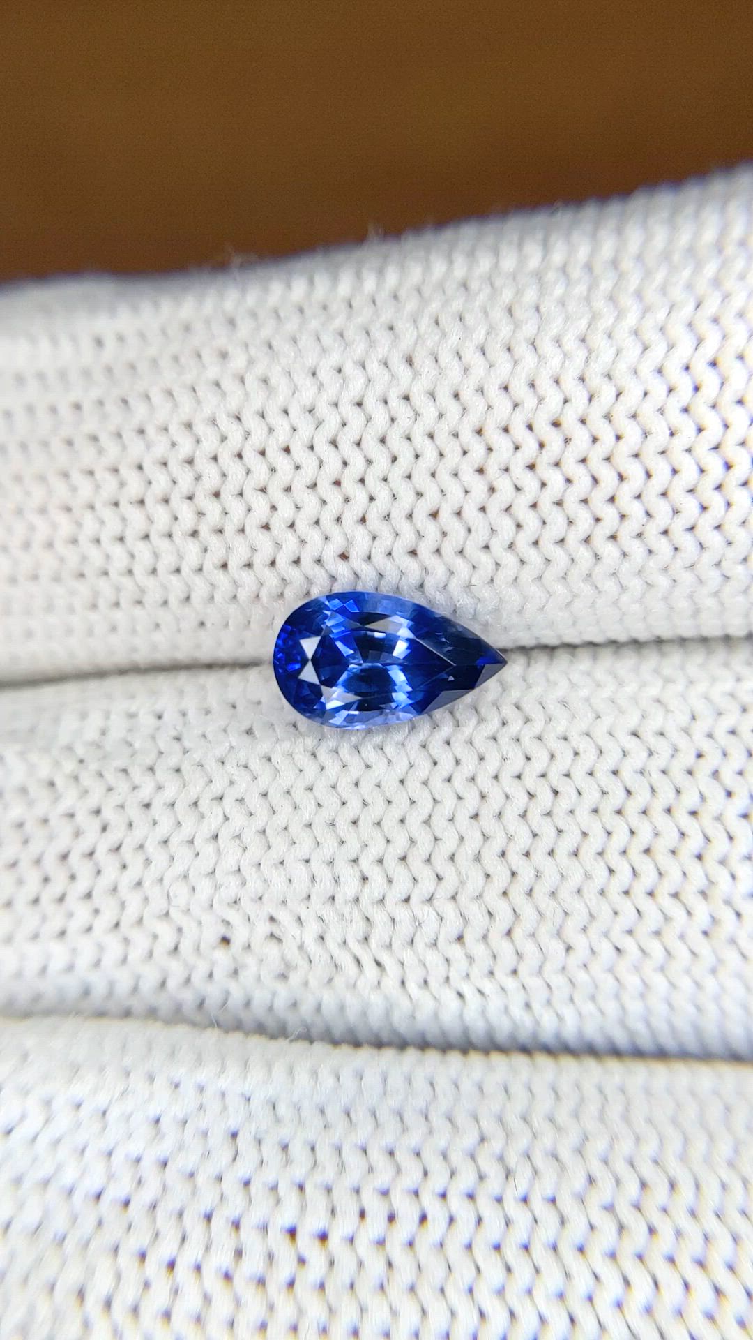 1.55 Ct. Blue Sapphire from Ceylon (Sri Lanka) Size Video