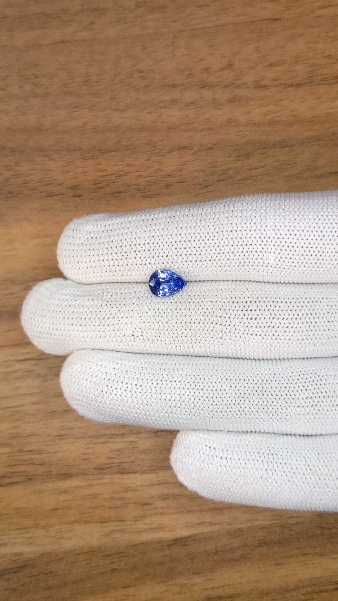 1.43 Ct. Blue Sapphire from Ceylon (Sri Lanka) Size Video