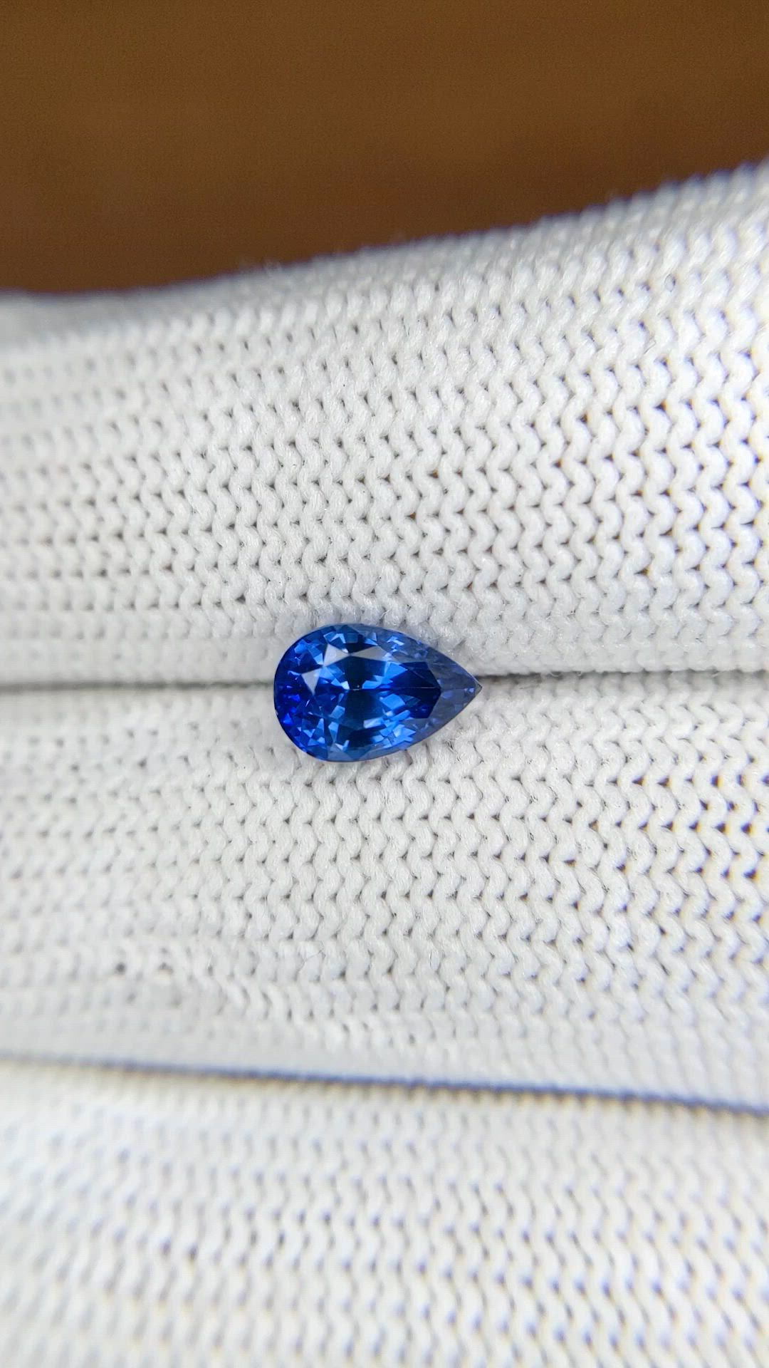 1.43 Ct. Blue Sapphire from Ceylon (Sri Lanka) Size Video