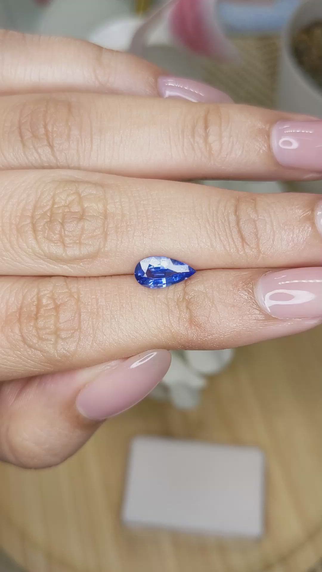 1.00 Ct. Blue Sapphire from Ceylon (Sri Lanka) Size Video
