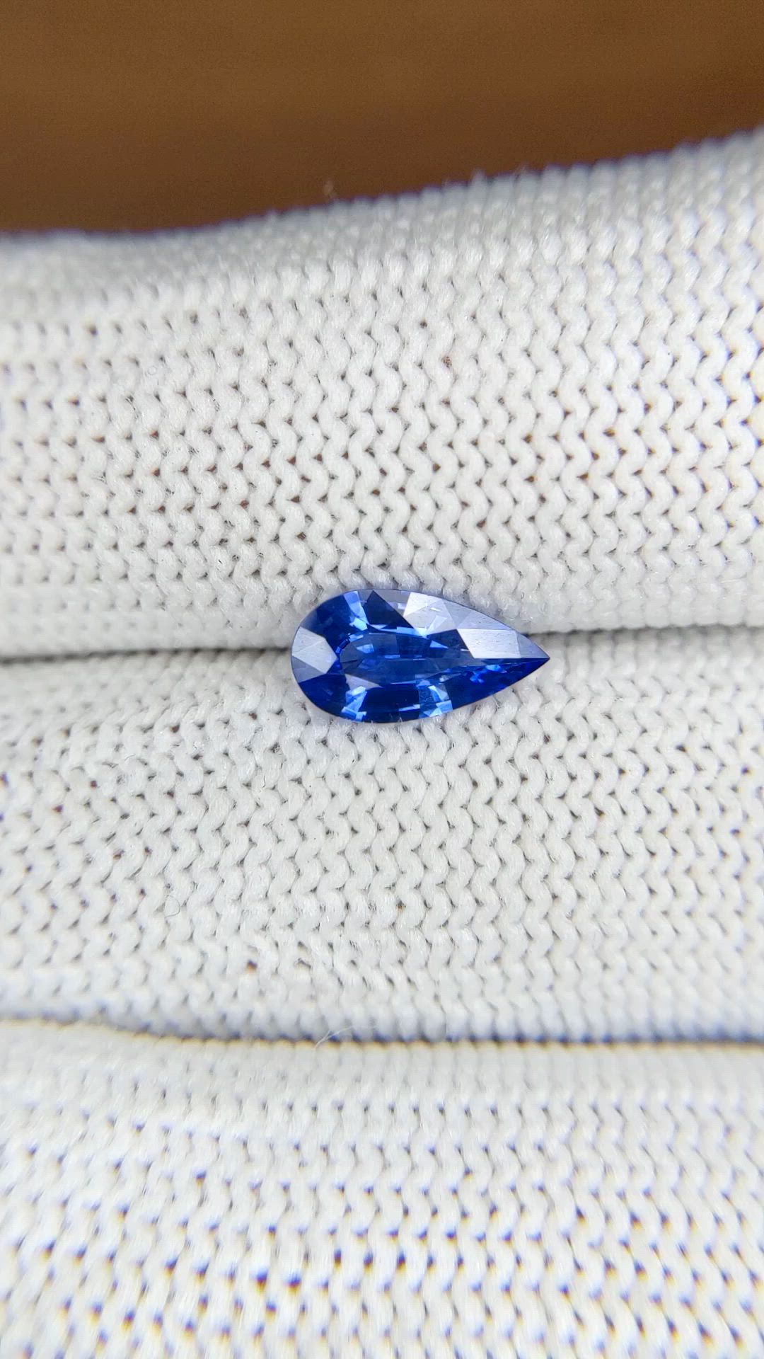 1.00 Ct. Blue Sapphire from Ceylon (Sri Lanka) Size Video