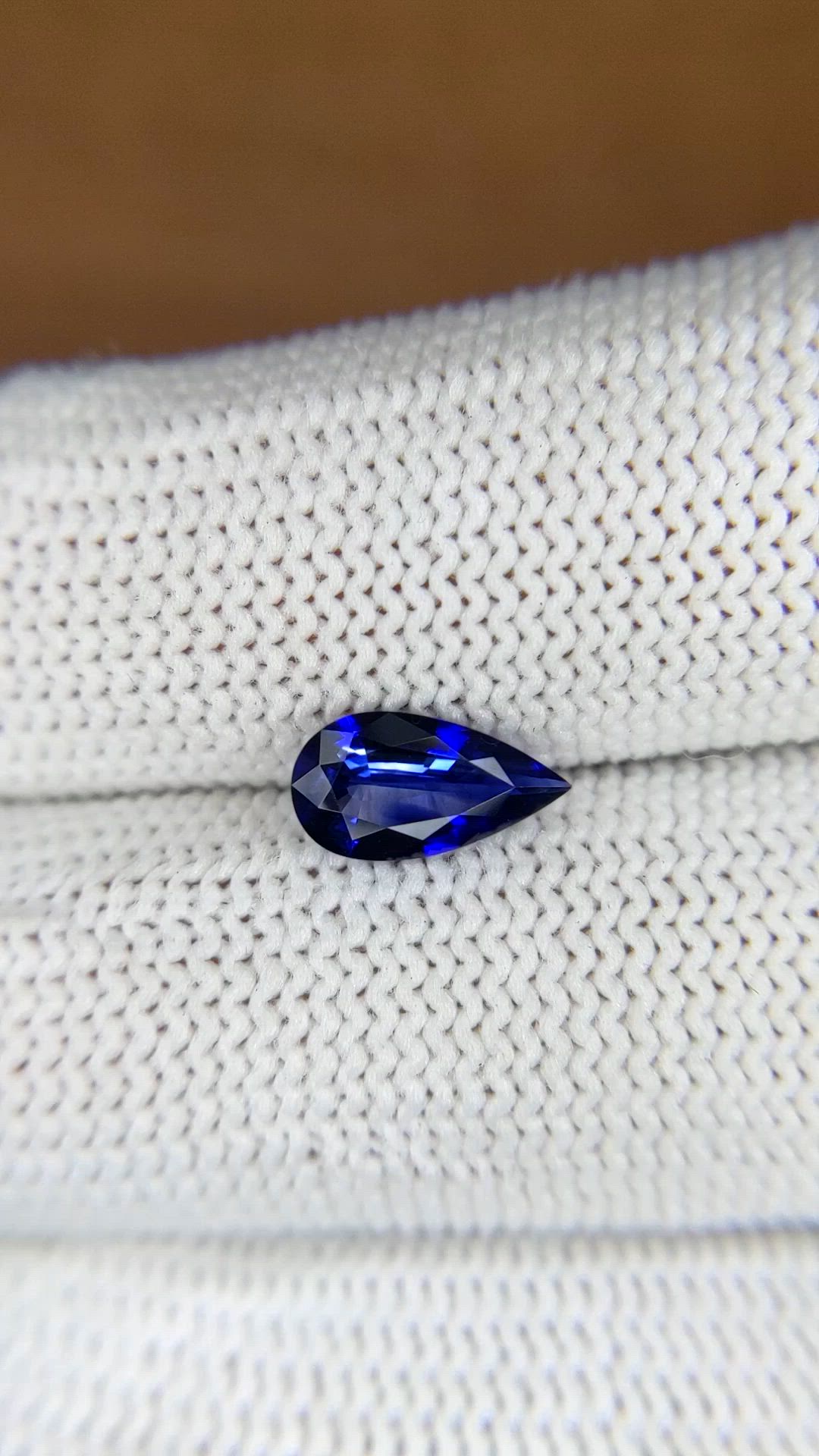 1.11 Ct. Blue Sapphire from Ceylon (Sri Lanka) Size Video