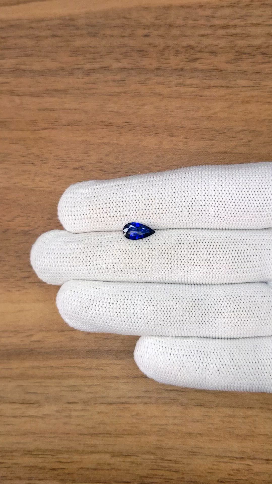1.11 Ct. Blue Sapphire from Ceylon (Sri Lanka) Size Video