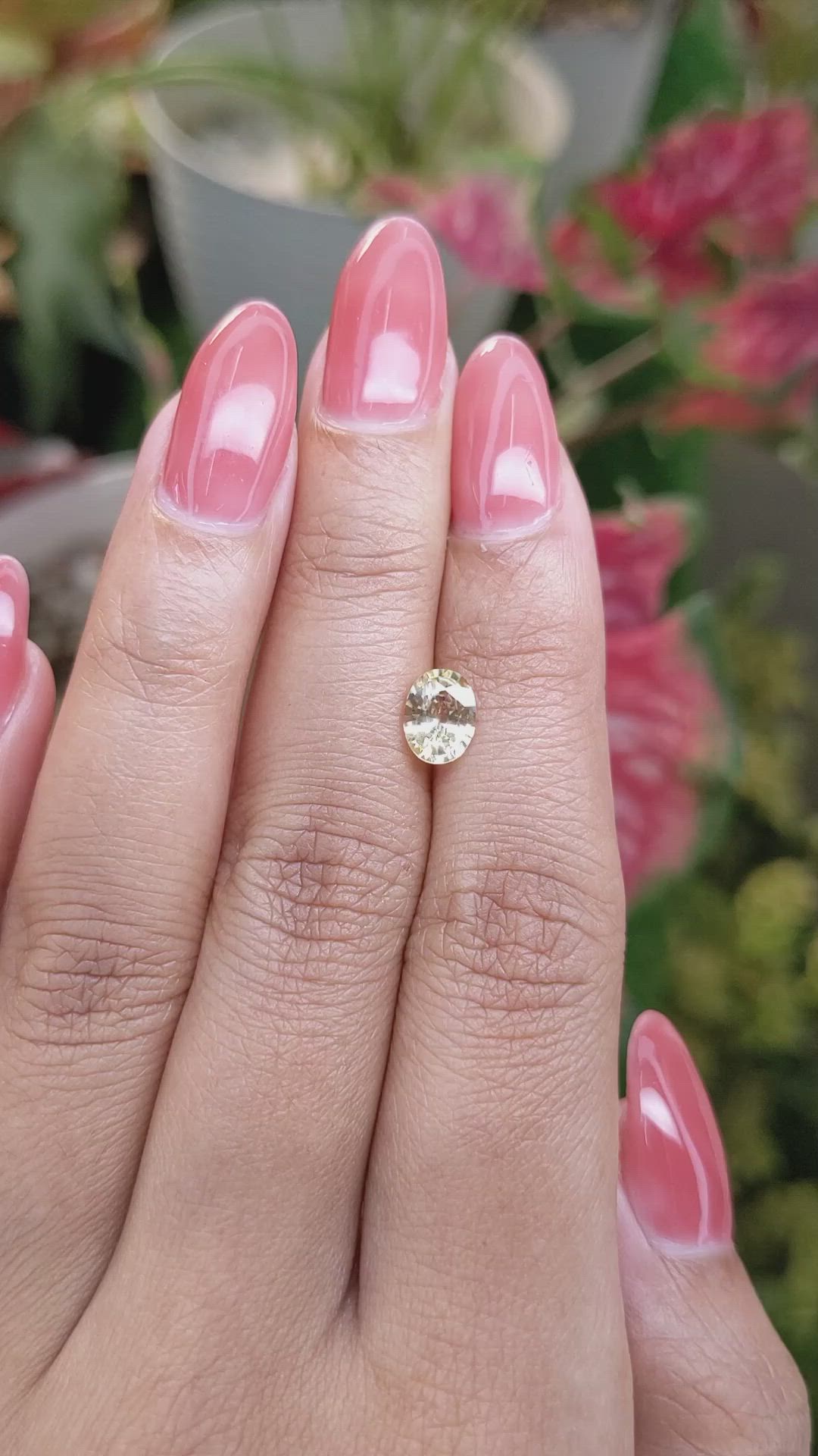 1.08 Ct. Yellow Sapphire from Ceylon (Sri Lanka) Size Video