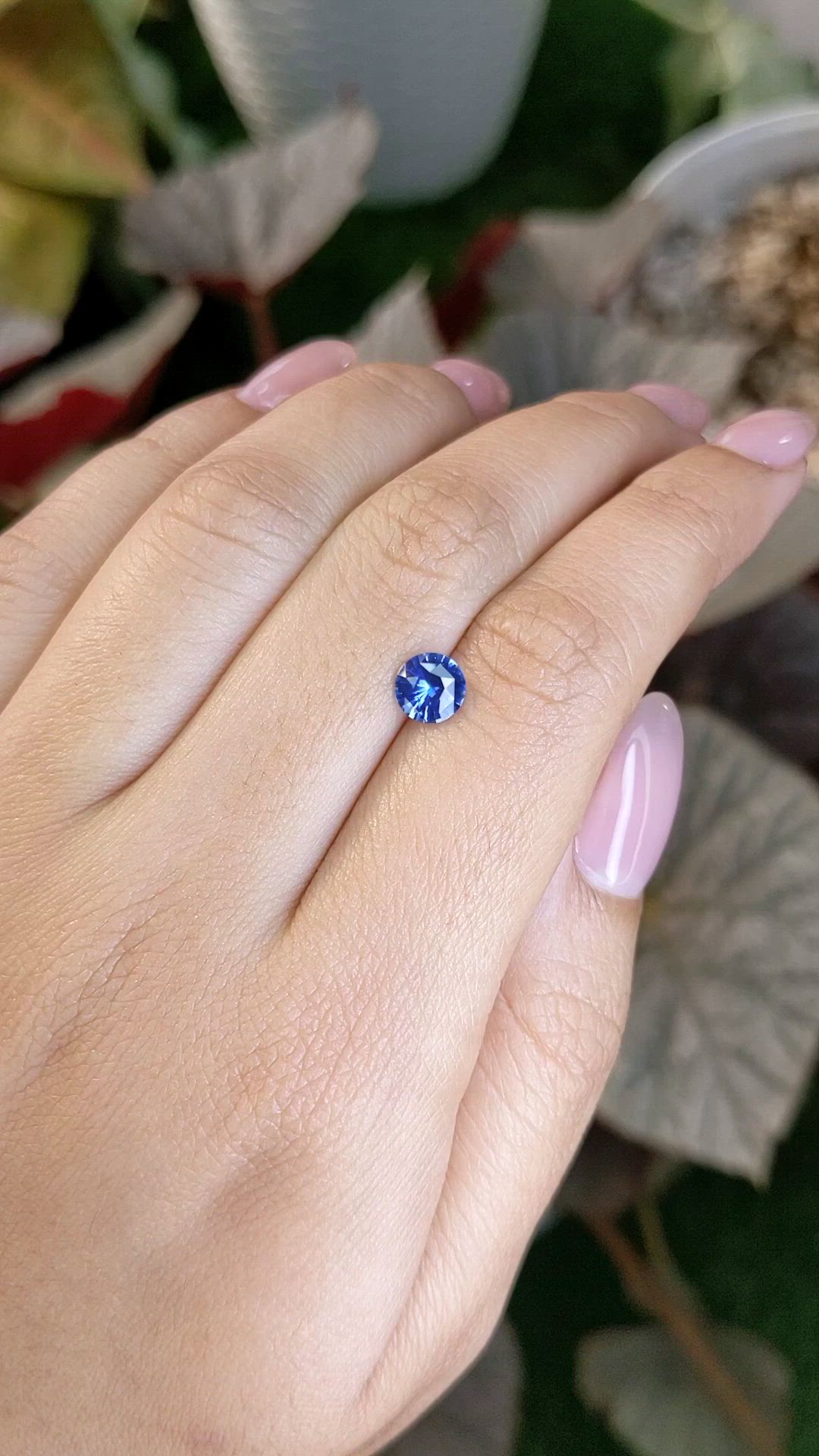1.00 Ct. Blue Sapphire from Ceylon (Sri Lanka) Size Video