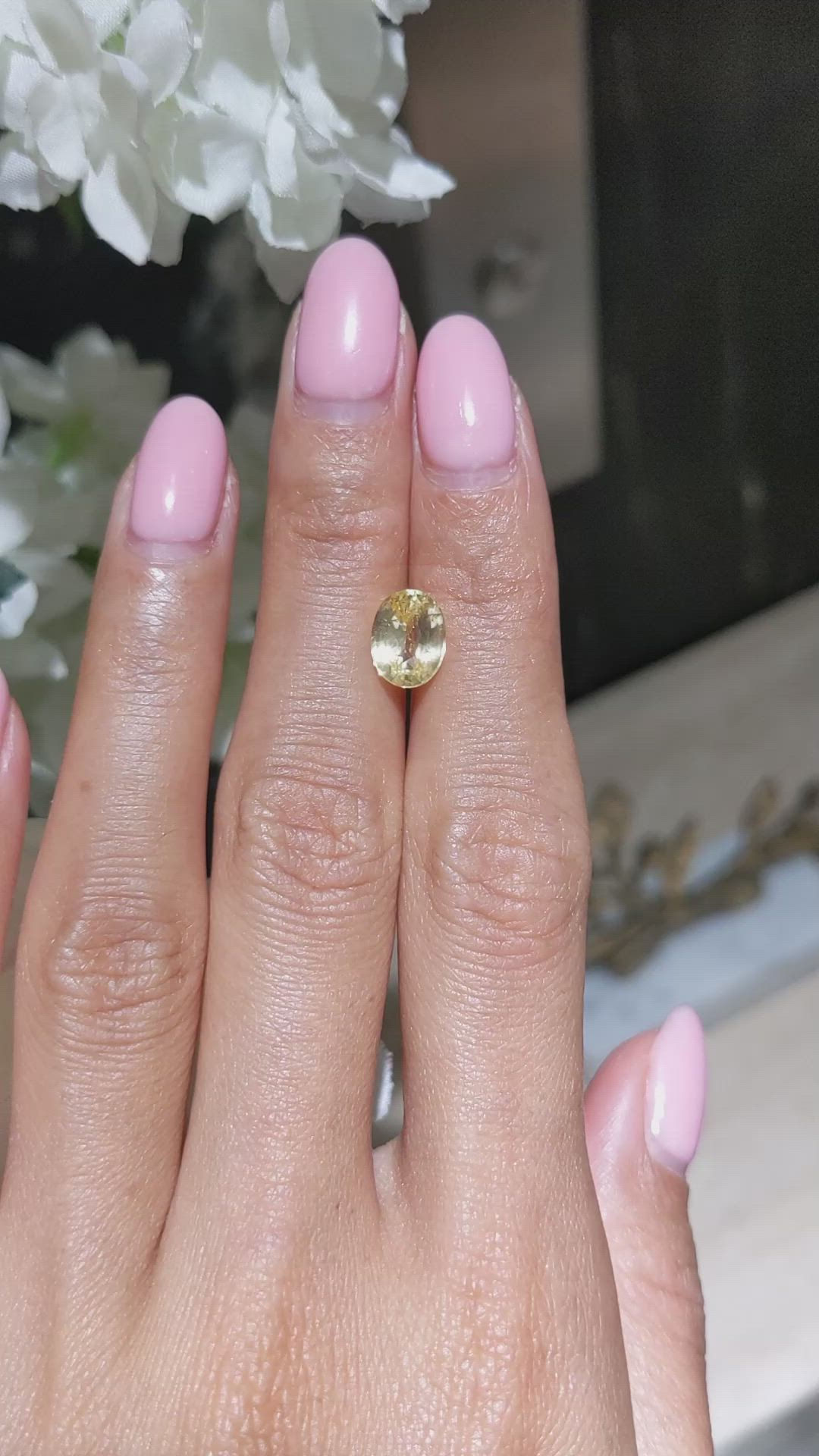 2.65 Ct. Yellow Sapphire from Ceylon (Sri Lanka) Size Video