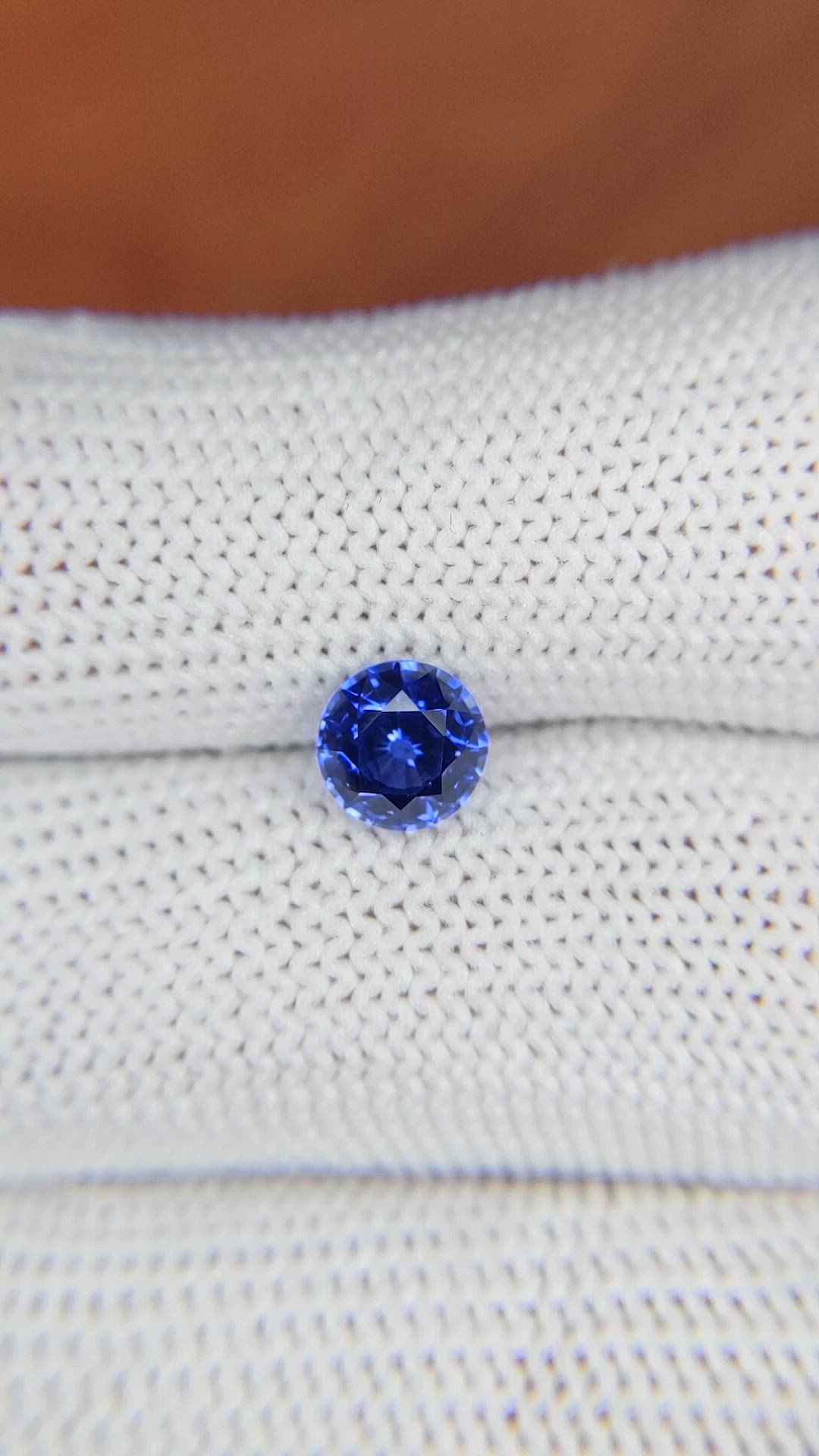 1.21 Ct. Blue Sapphire from Ceylon (Sri Lanka) Size Video