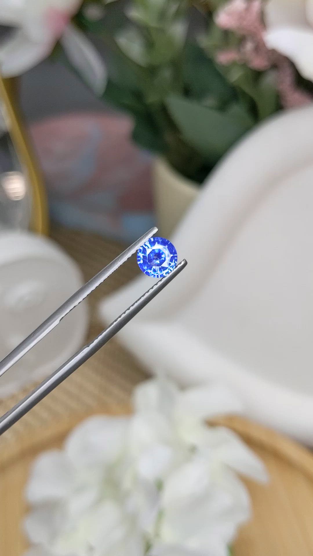 1.03 Ct. Blue Sapphire from Ceylon (Sri Lanka) Size Video