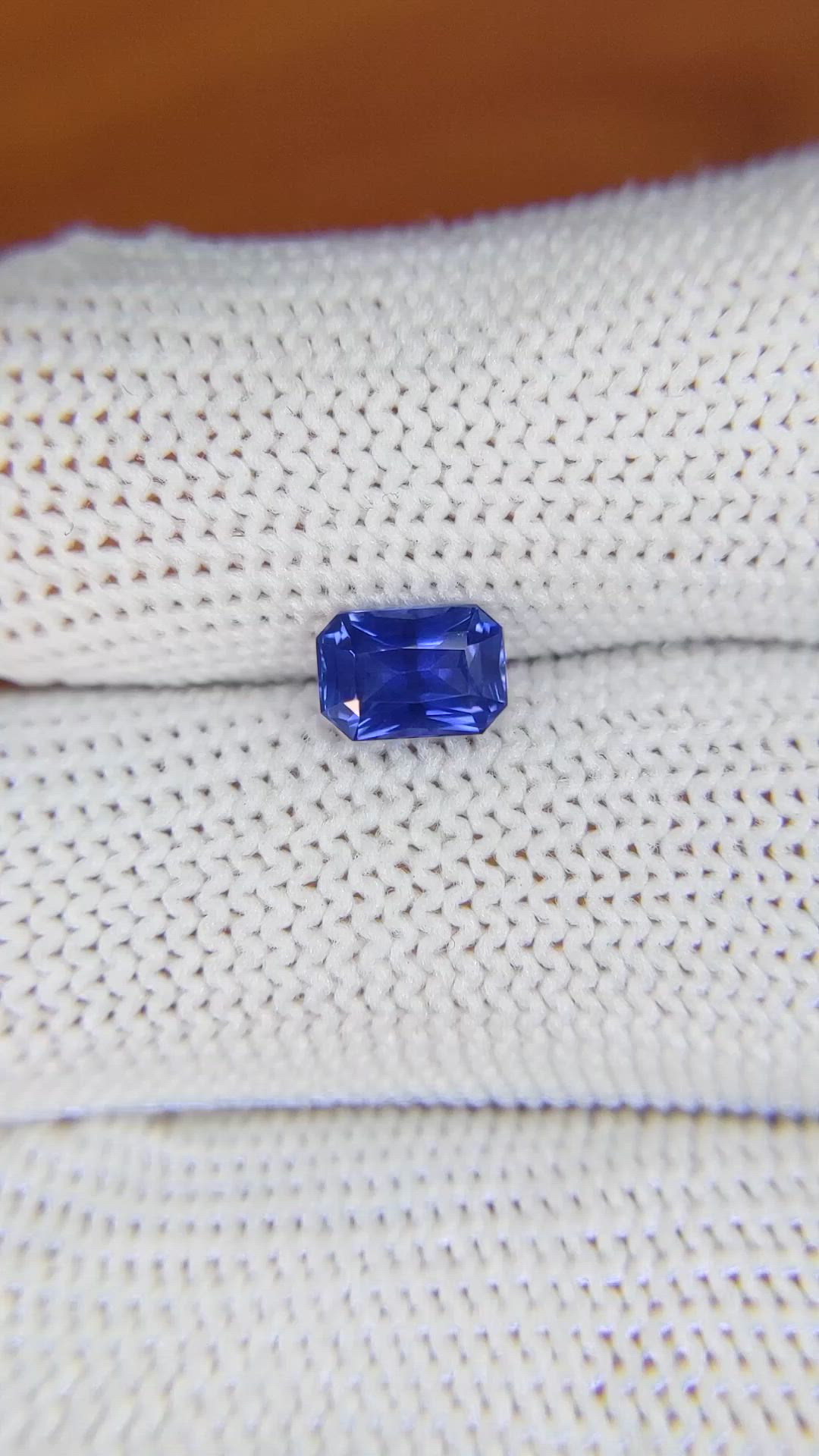 1.17 Ct. Blue Sapphire from Ceylon (Sri Lanka) Size Video
