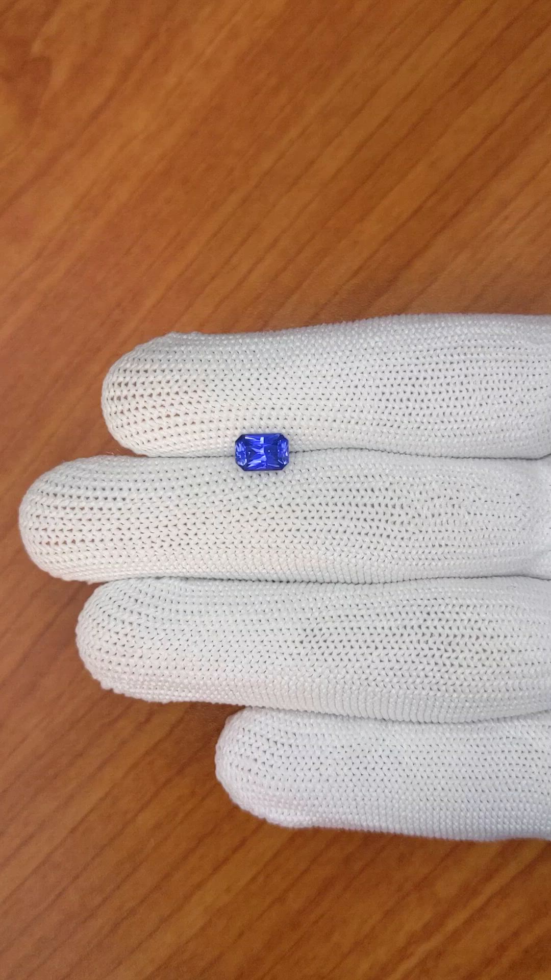 1.17 Ct. Blue Sapphire from Ceylon (Sri Lanka) Size Video