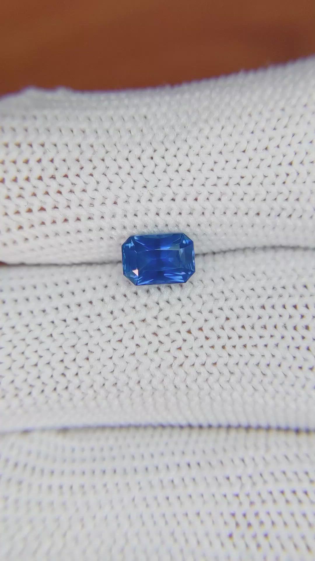 1.17 Ct. Blue Sapphire from Ceylon (Sri Lanka) Size Video