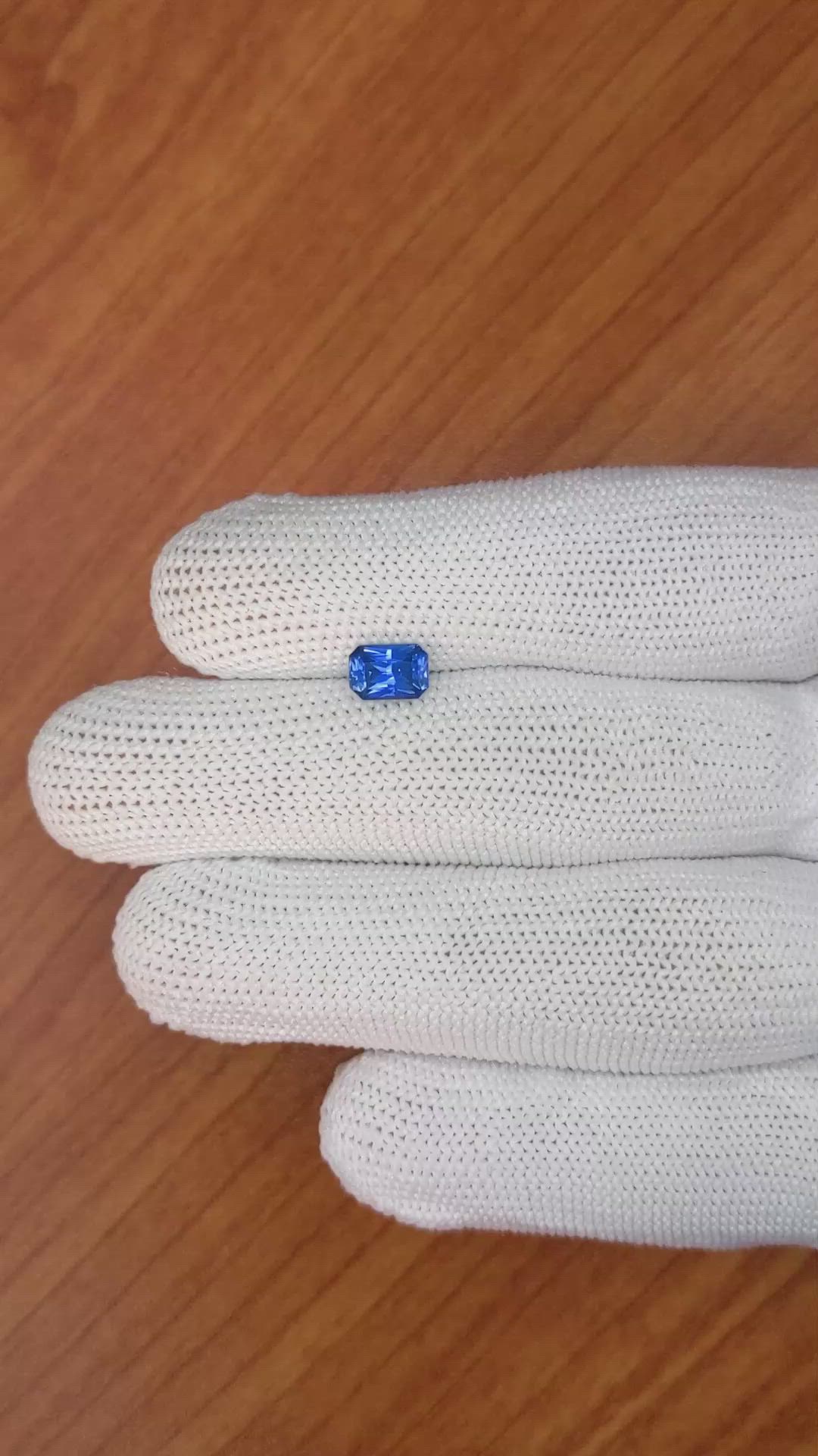 1.17 Ct. Blue Sapphire from Ceylon (Sri Lanka) Size Video