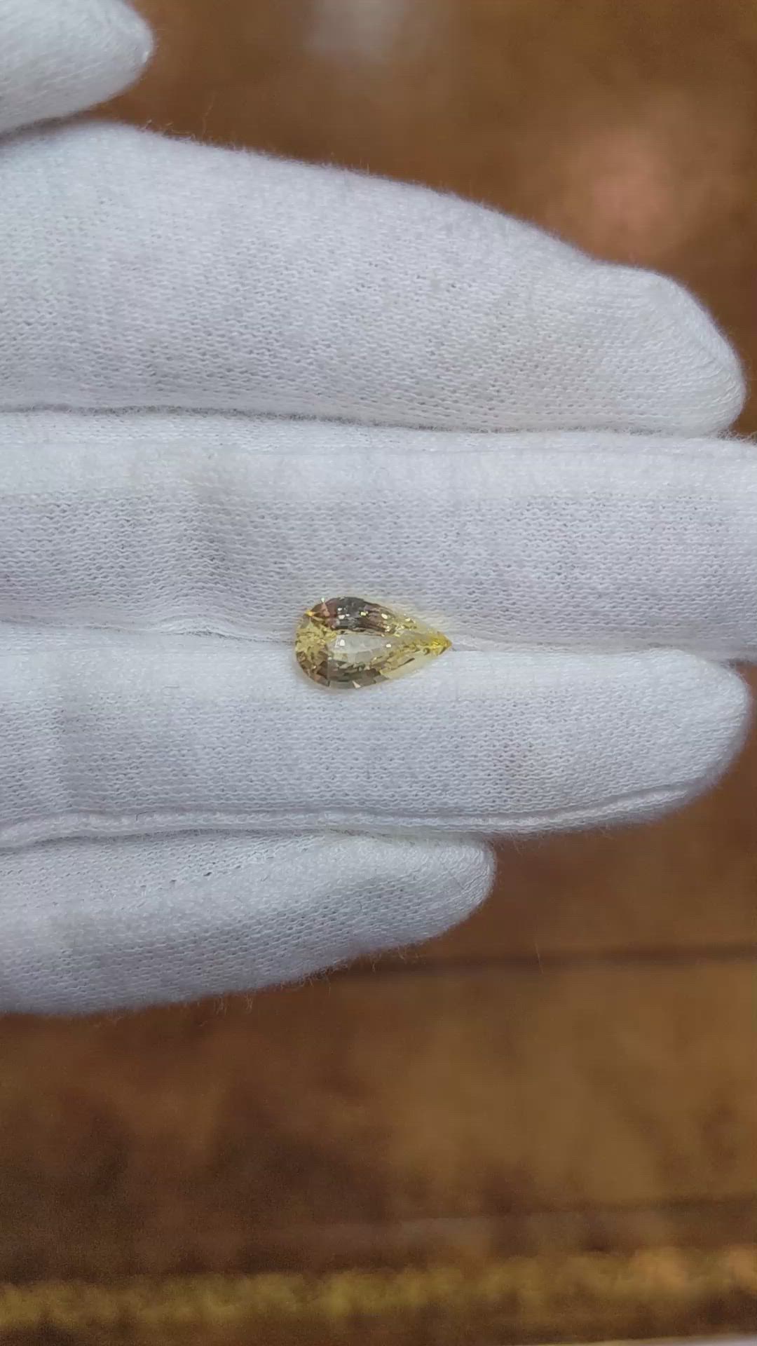 2.33 Ct. Yellow Sapphire from Ceylon (Sri Lanka) Size Video