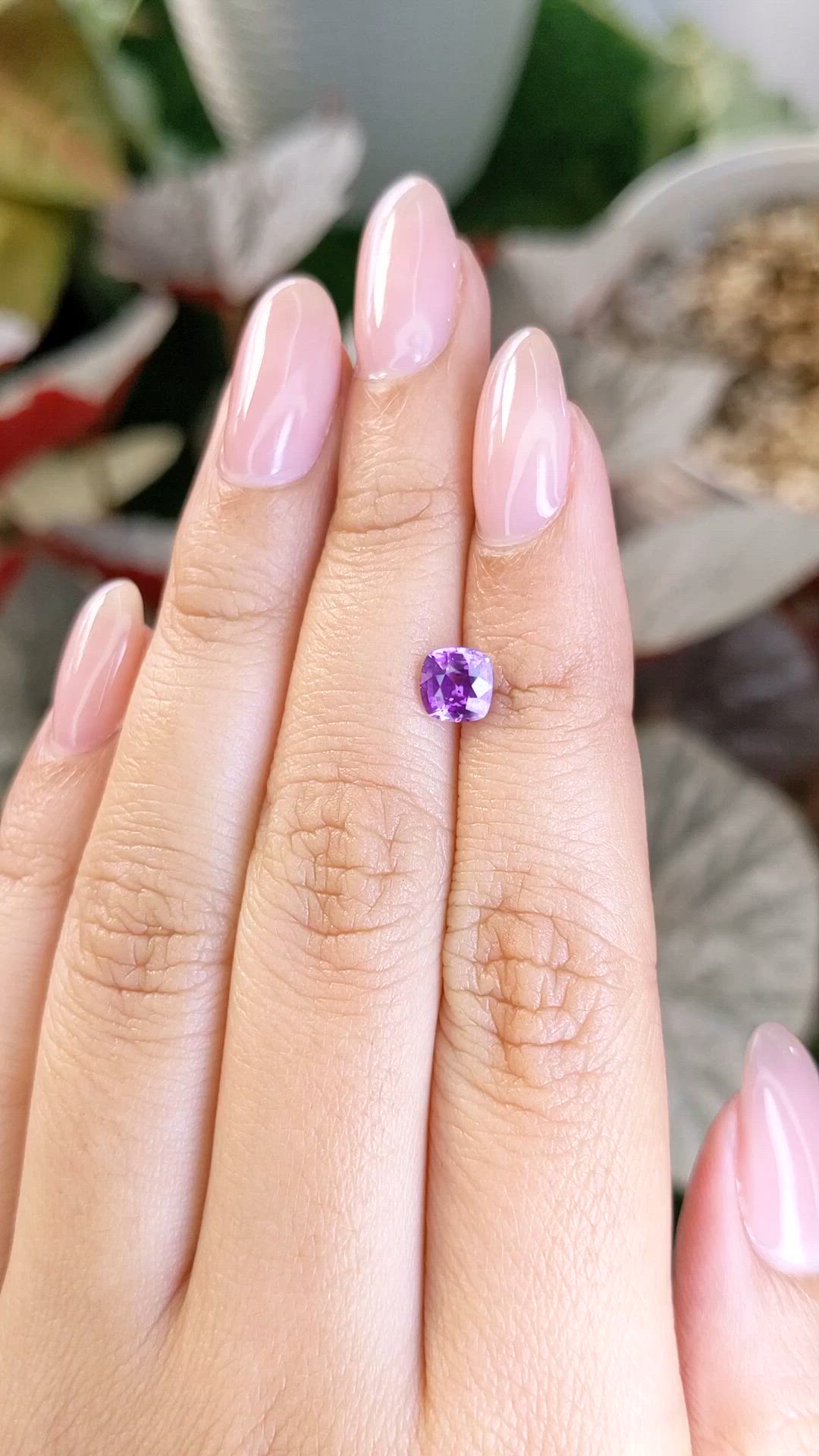 1.02 Ct. Pinkish Purple Sapphire from Ceylon (Sri Lanka) Size Video