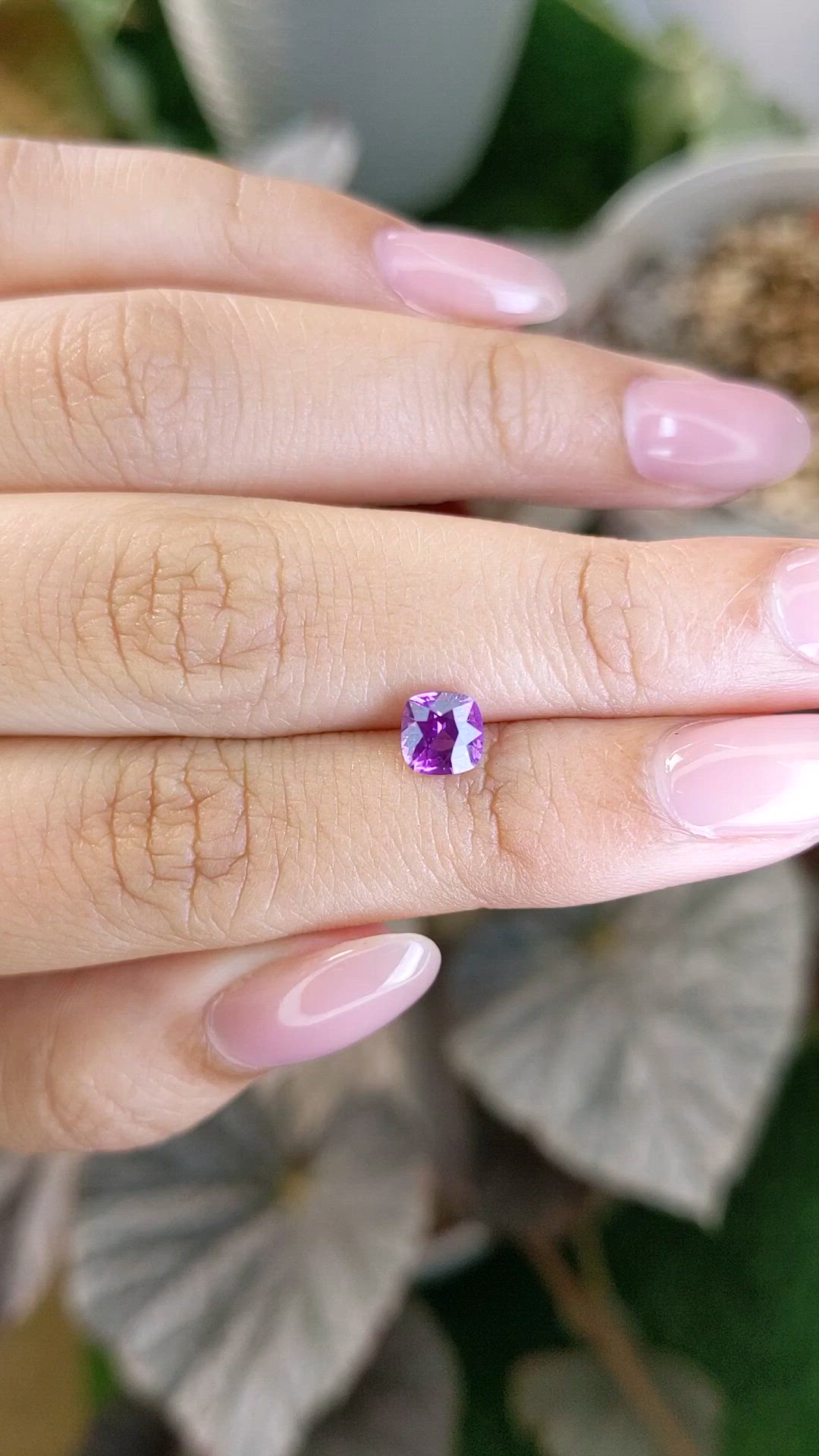 1.02 Ct. Pinkish Purple Sapphire from Ceylon (Sri Lanka) Size Video