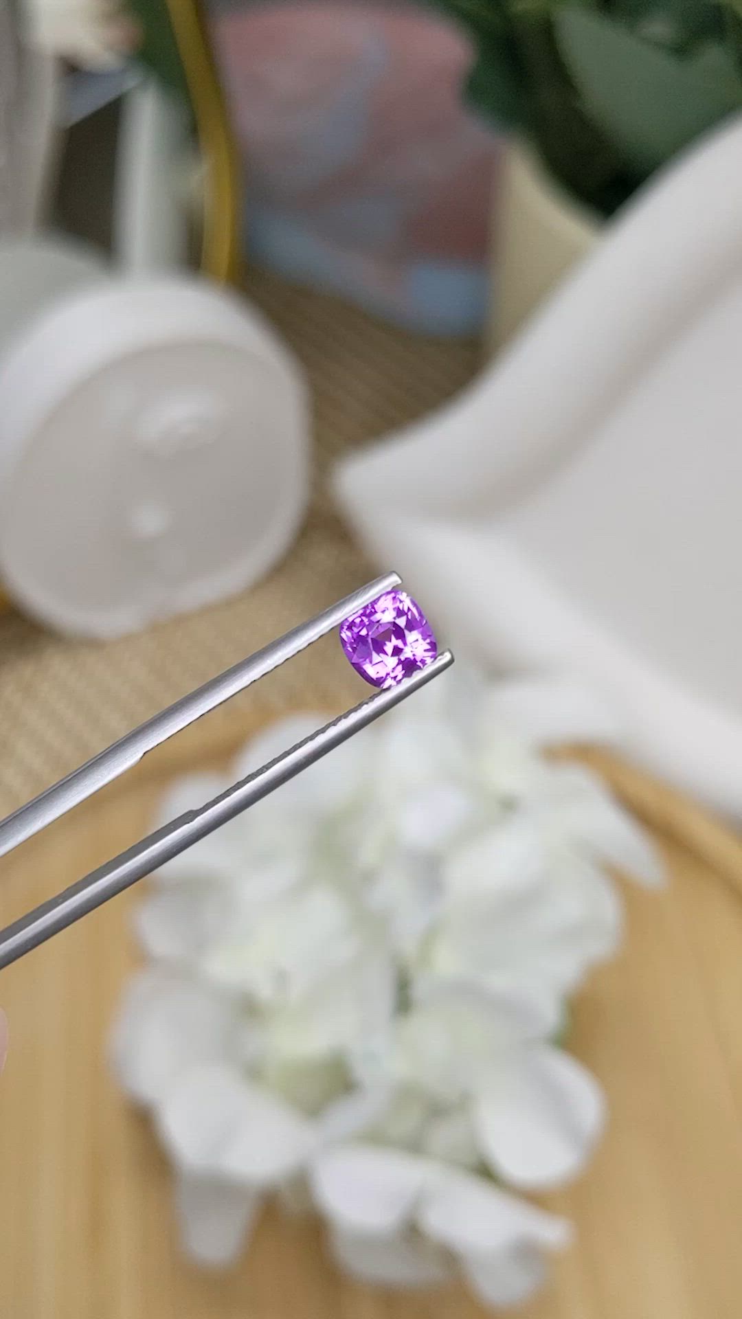 1.02 Ct. Pinkish Purple Sapphire from Ceylon (Sri Lanka) Size Video