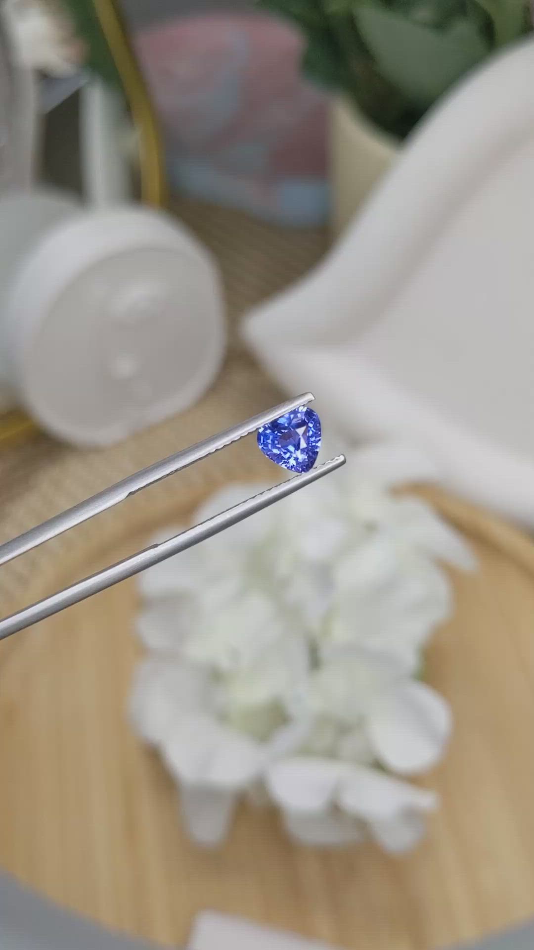 1.06 Ct. Blue Sapphire from Ceylon (Sri Lanka) Size Video