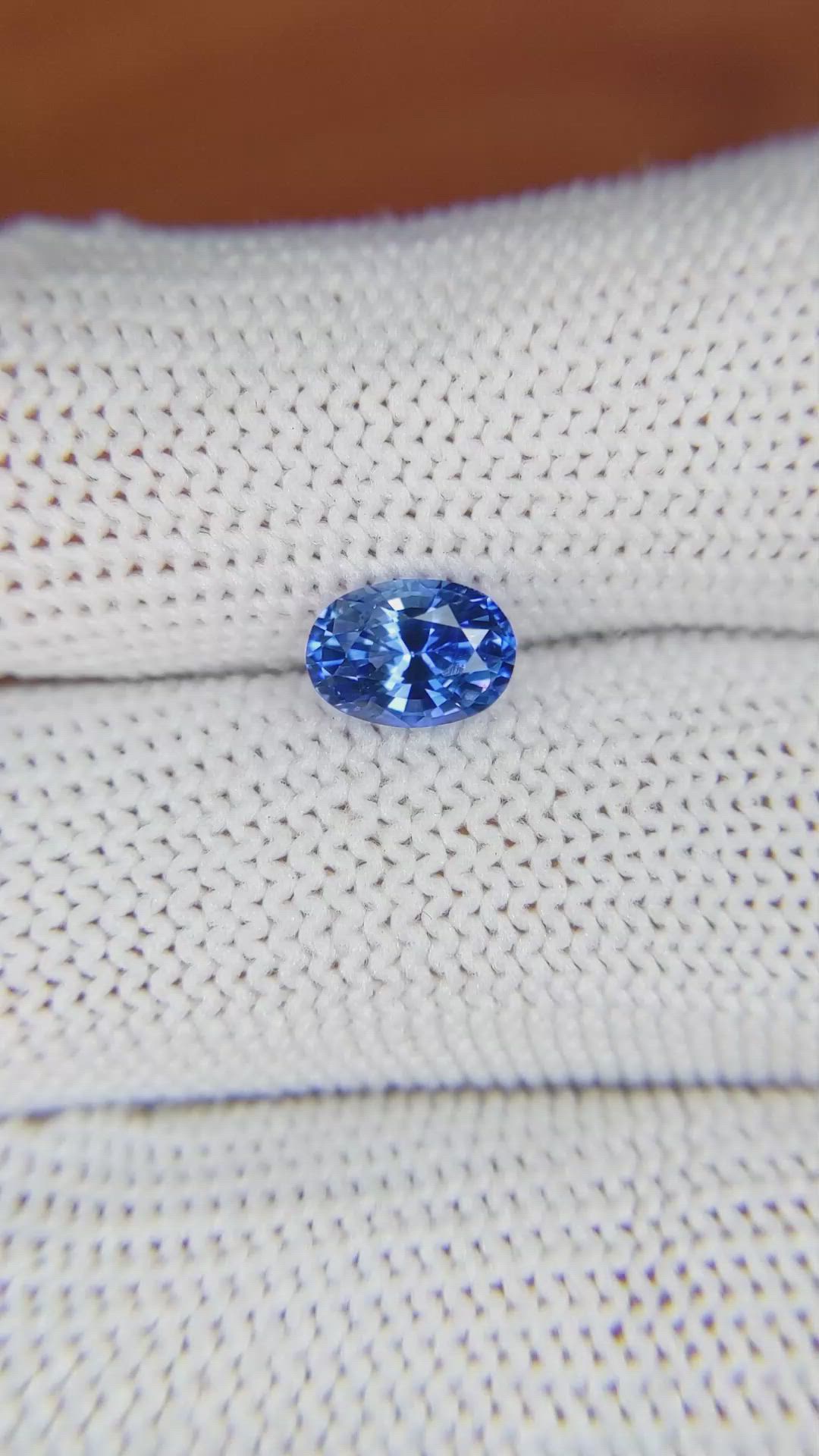 1.28 Ct. Blue Sapphire from Ceylon (Sri Lanka) Size Video