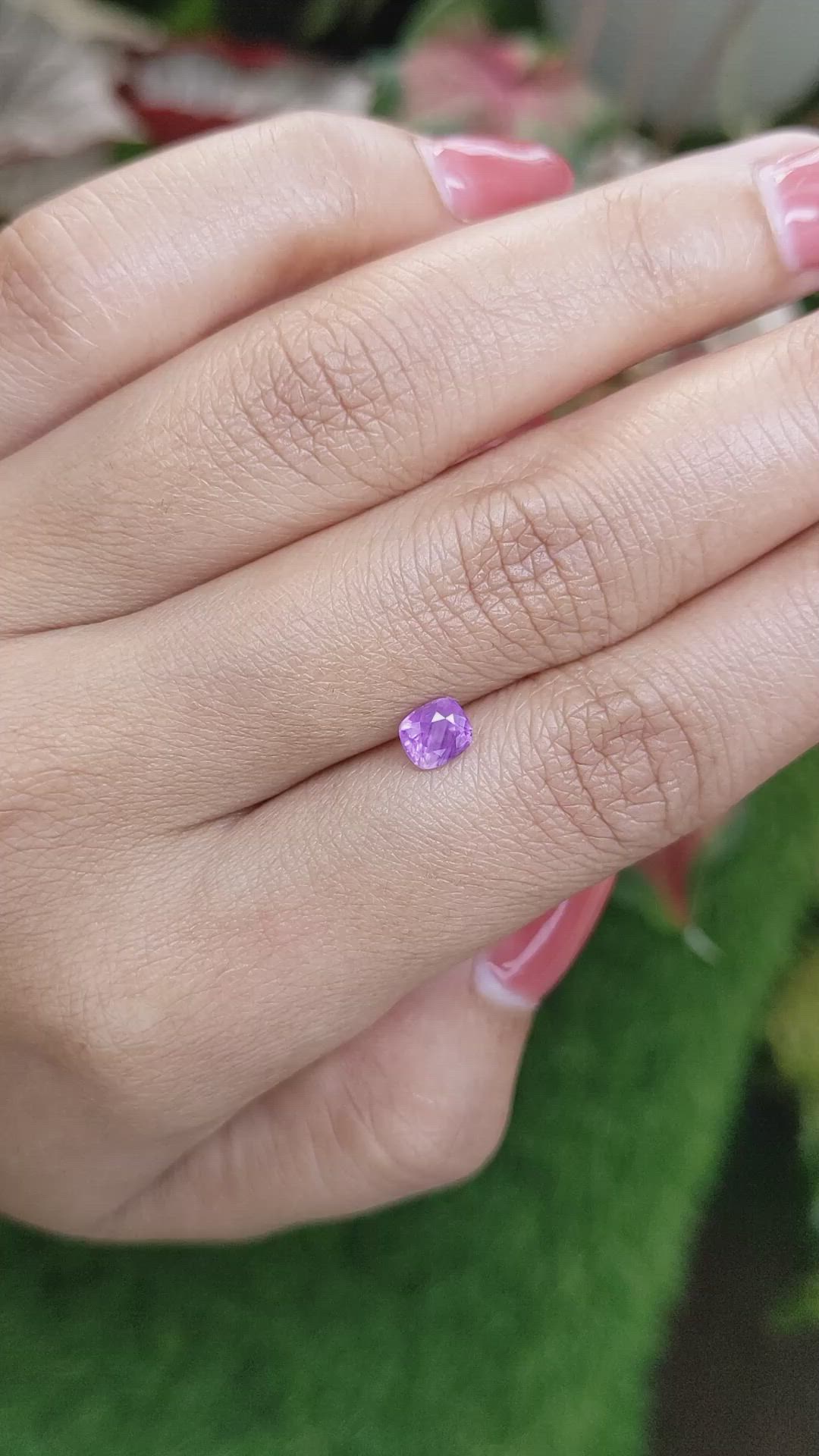 0.72 Ct. Pinkish Purple Sapphire from Ceylon (Sri Lanka) Size Video