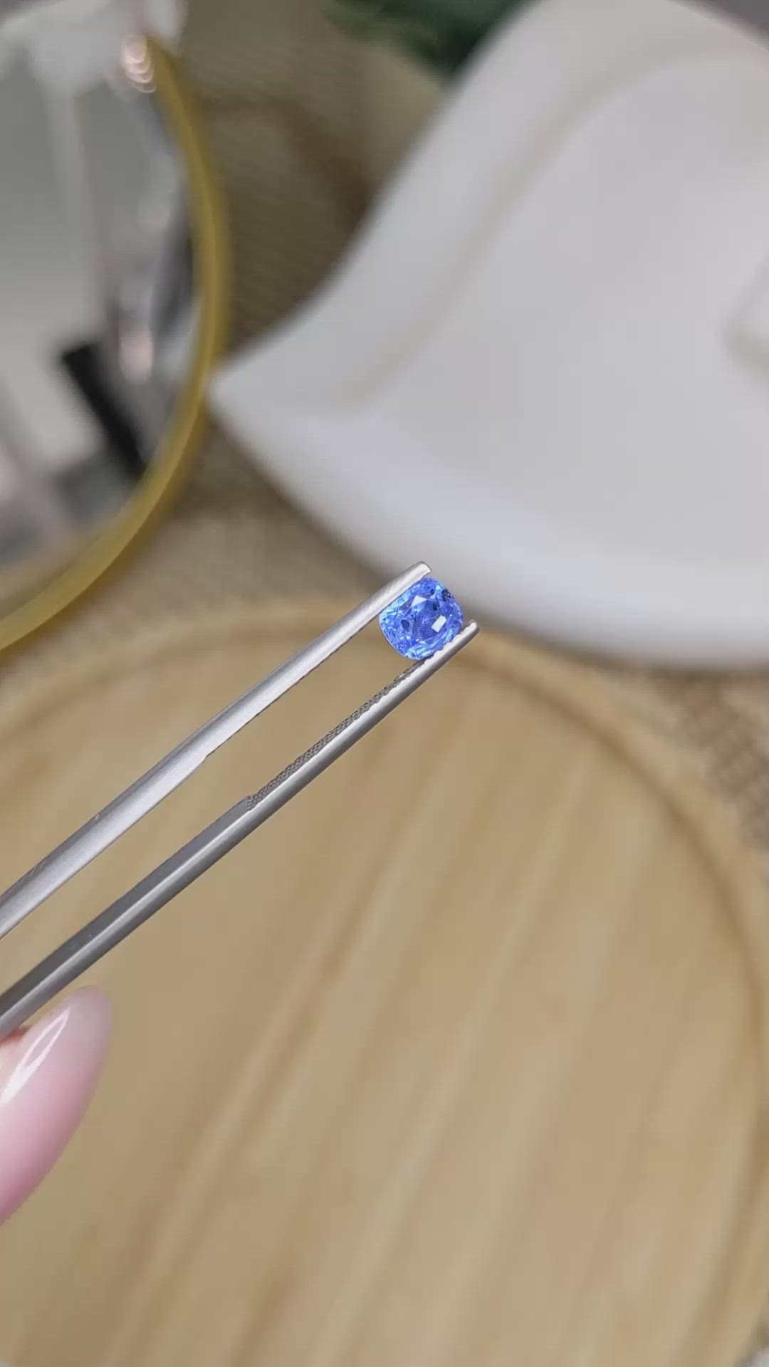0.86 Ct. Blue Sapphire from Ceylon (Sri Lanka) Size Video