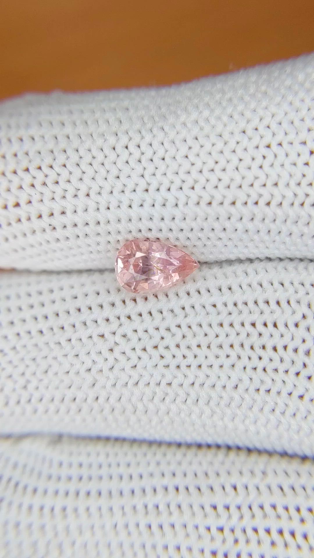 1.06 Ct. Padparadscha Sapphire from Ceylon (Sri Lanka) Size Video