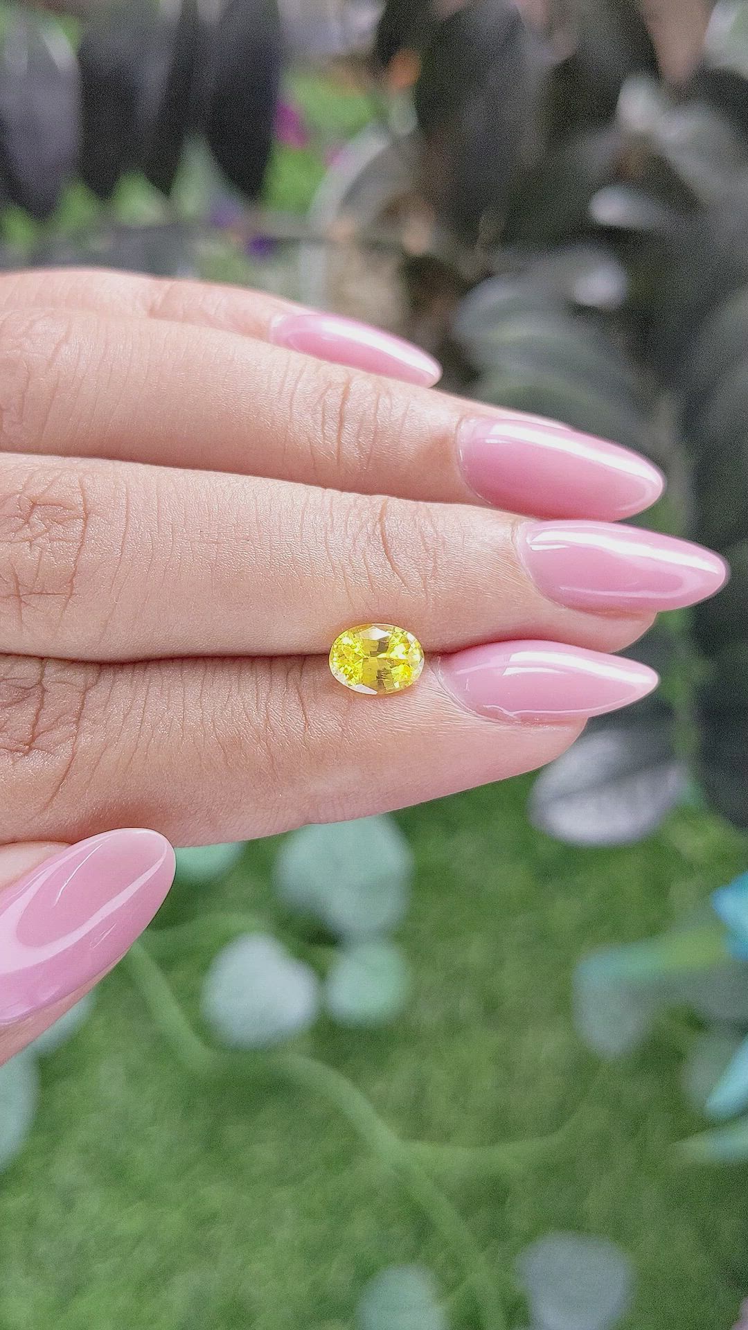 1.04 Ct. Yellow Sapphire from Ceylon (Sri Lanka) Size Video