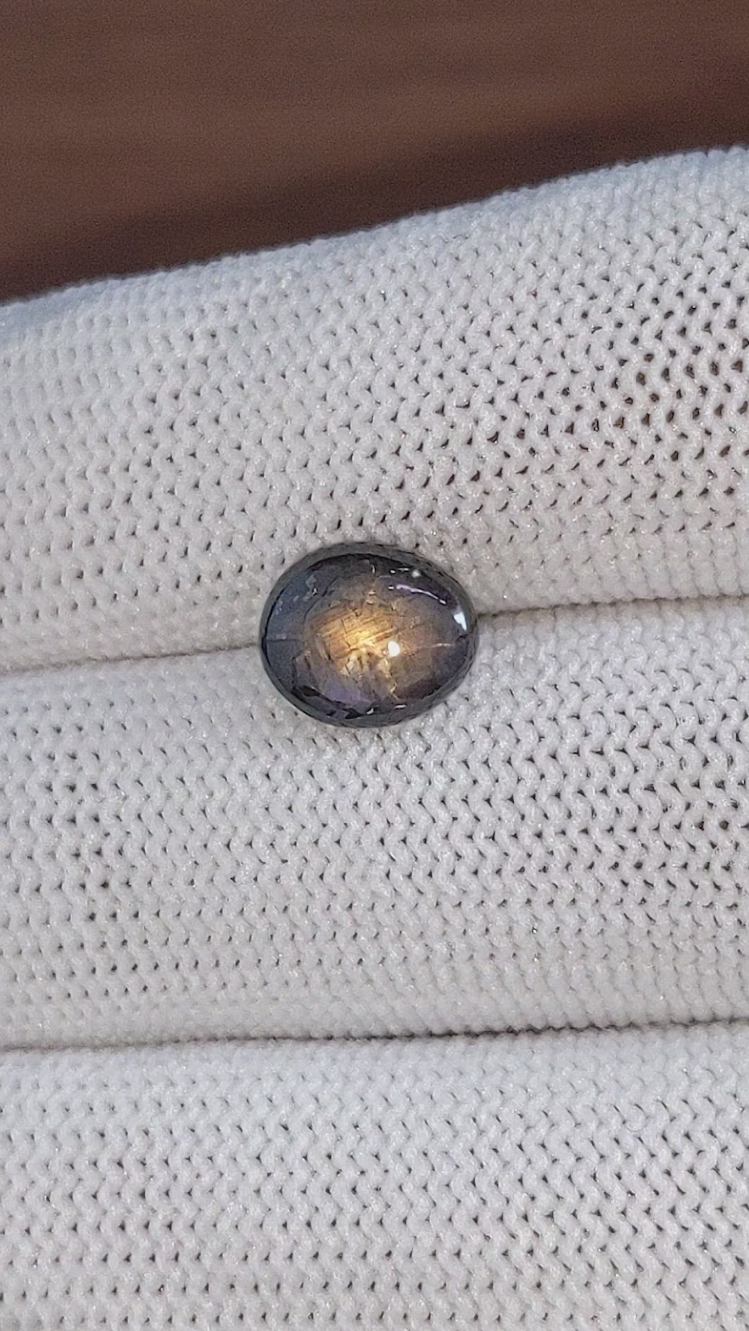 3.24 Ct. Brown Star Sapphire from Ceylon (Sri Lanka) Size Video