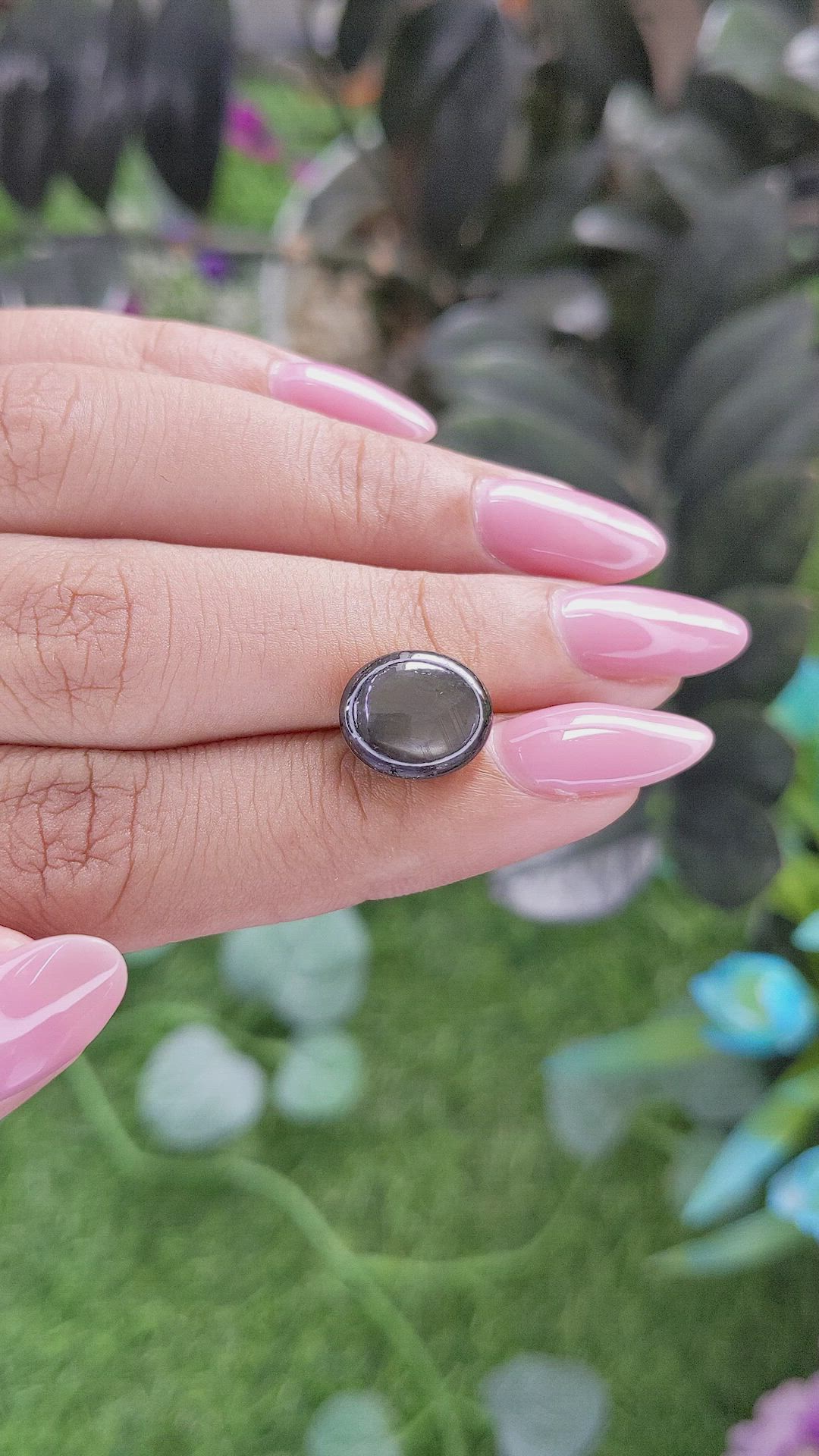 6.73 Ct. Black Star Sapphire from Ceylon (Sri Lanka) Size Video