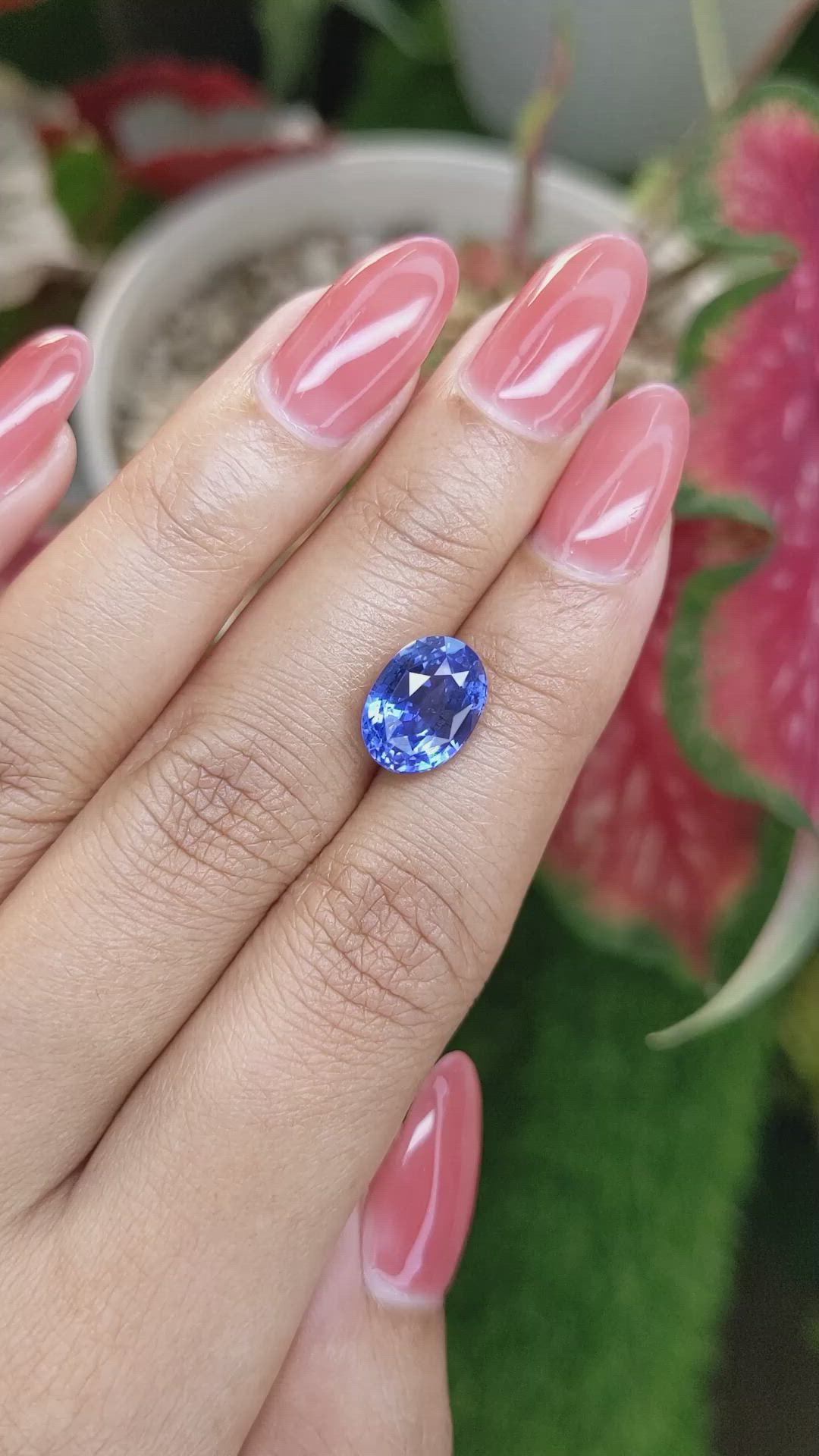 5.05 Ct. Blue Sapphire from Ceylon (Sri Lanka) Size Video