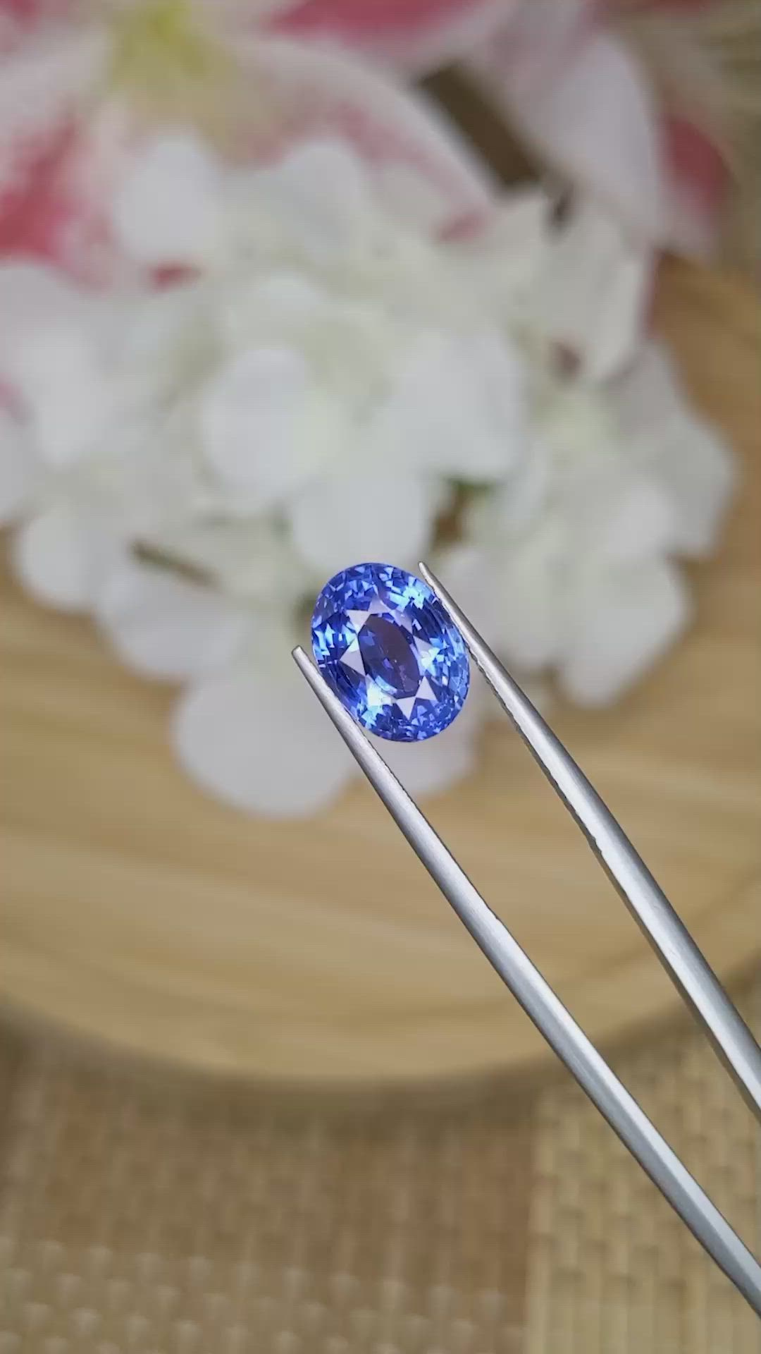 5.05 Ct. Blue Sapphire from Ceylon (Sri Lanka) Size Video