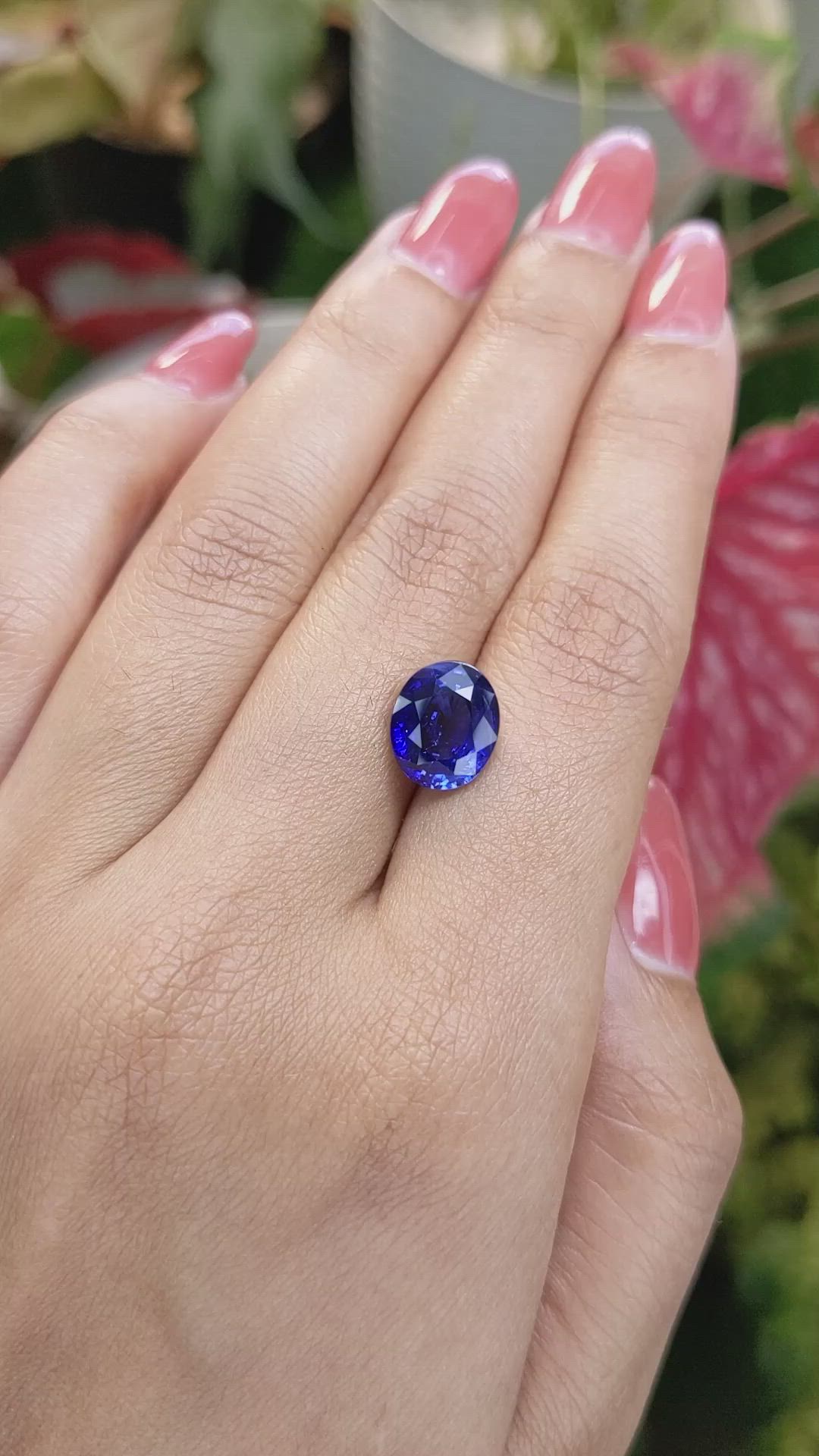 5.29 Ct. Blue Sapphire from Ceylon (Sri Lanka) Size Video