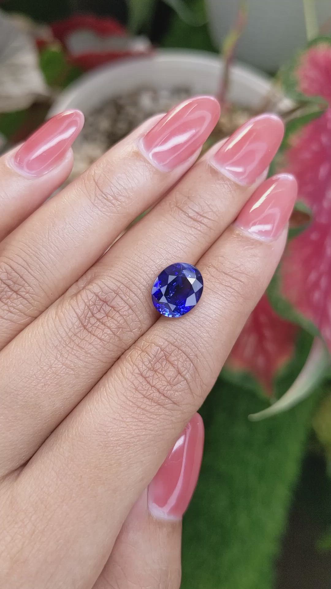 5.29 Ct. Blue Sapphire from Ceylon (Sri Lanka) Size Video