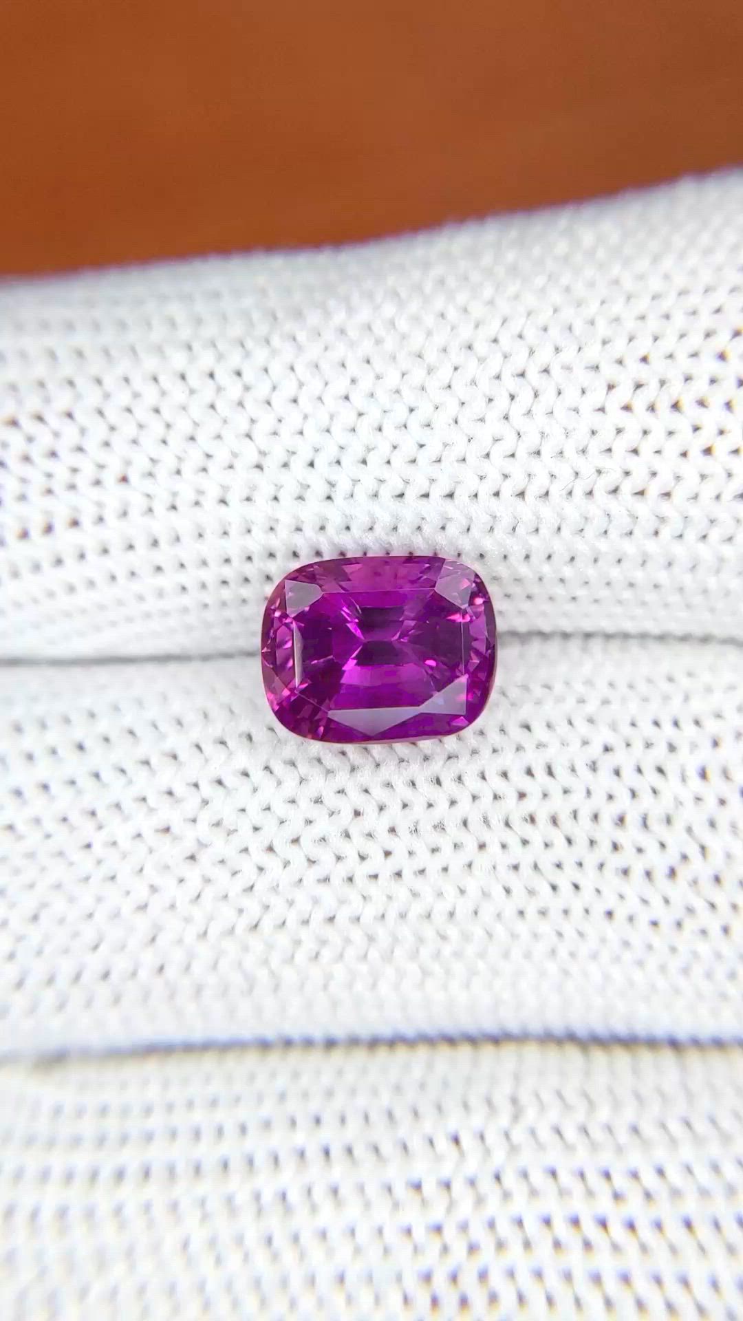 3.74 Ct. Pinkish Purple Sapphire from Ceylon (Sri Lanka) Size Video