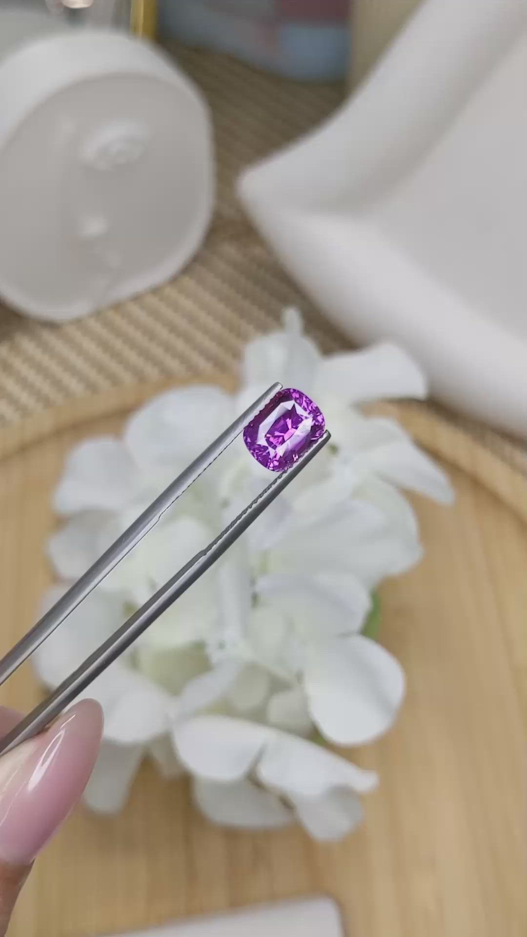 3.74 Ct. Pinkish Purple Sapphire from Ceylon (Sri Lanka) Size Video