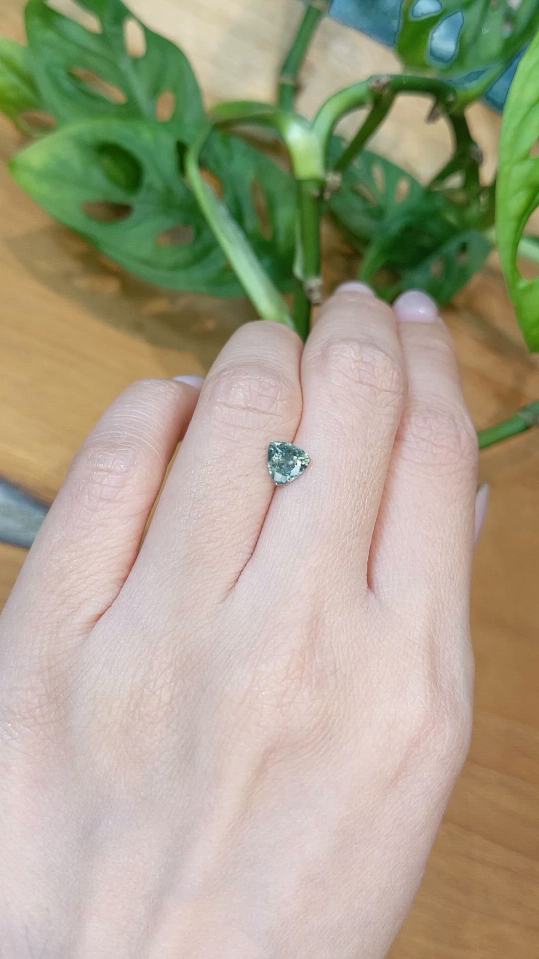 1.01 Ct. Yellowish Green Sapphire from Montana Size Video