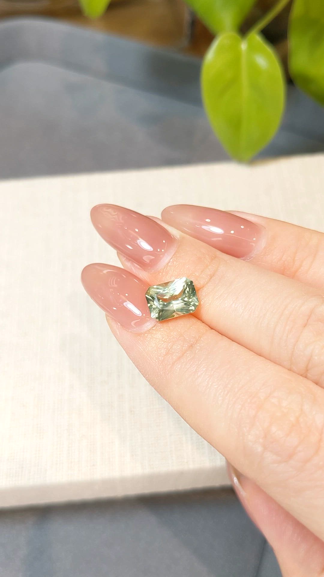 2.76 Ct. Yellowish Green Sapphire from Montana Size Video