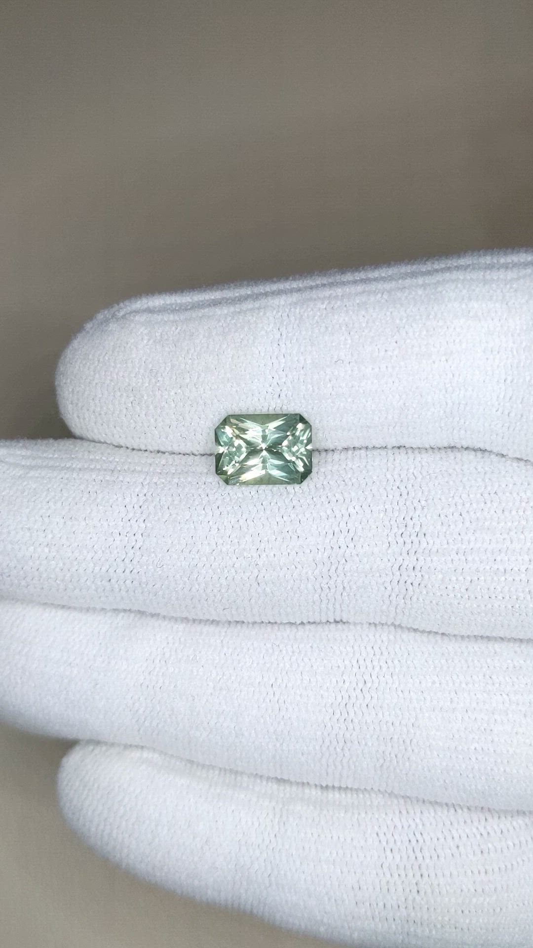 2.76 Ct. Yellowish Green Sapphire from Montana Size Video