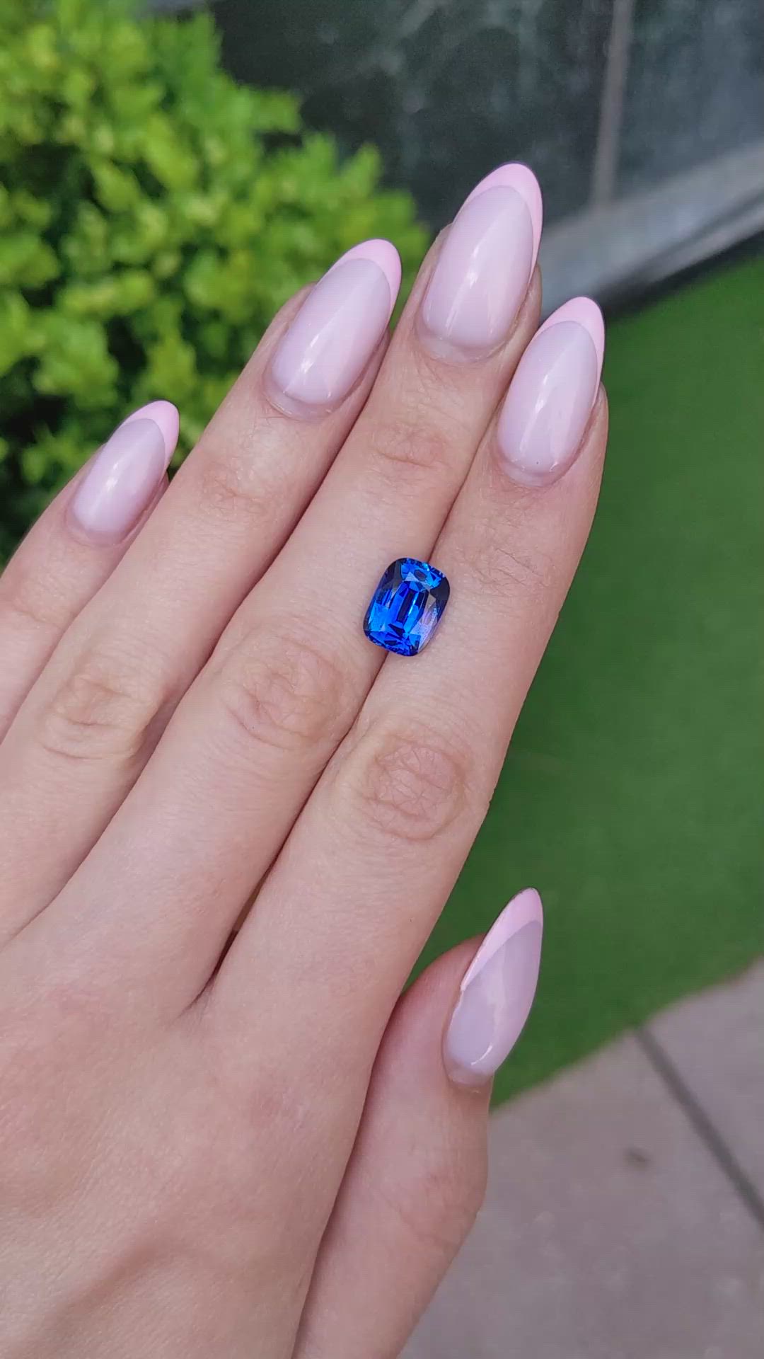 4.45 Ct. Blue Sapphire from Ceylon (Sri Lanka) Size Video