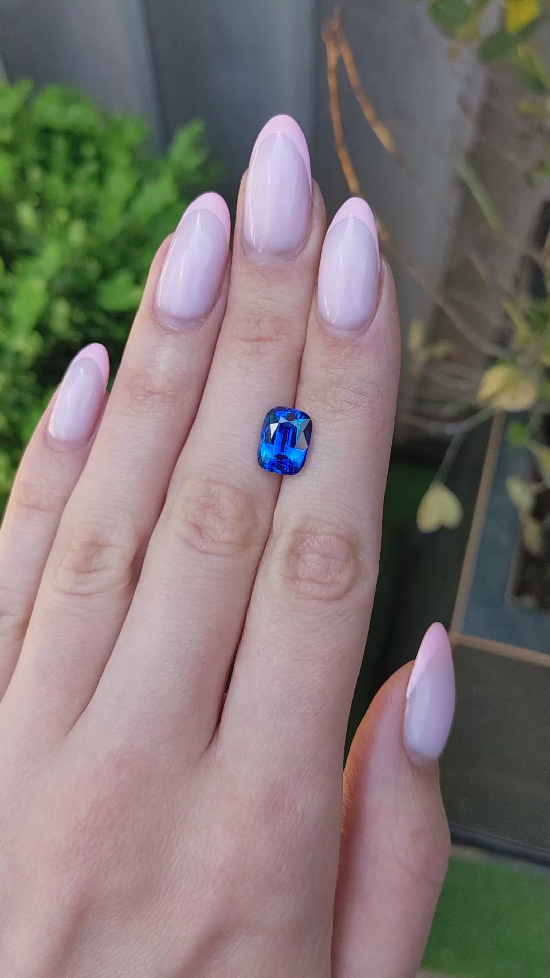 4.45 Ct. Blue Sapphire from Ceylon (Sri Lanka) Size Video