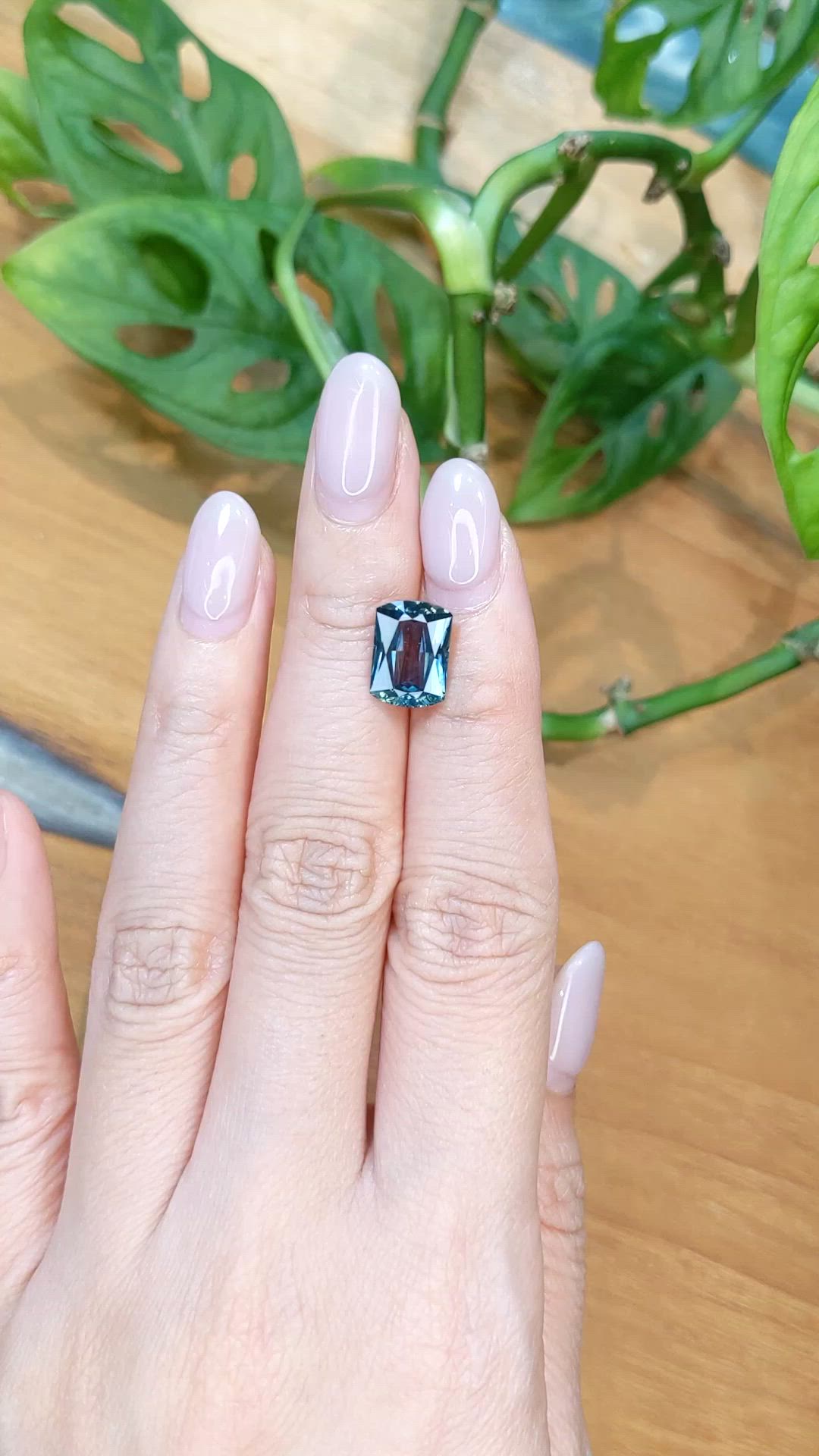 4.33 Ct. Bluish Green Sapphire from Montana Size Video