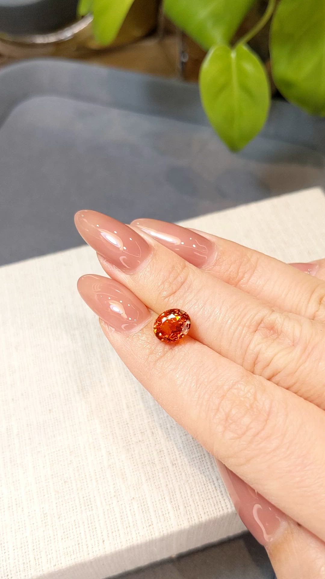 2.81 Ct. Orange Sapphire from Ceylon (Sri Lanka) Size Video