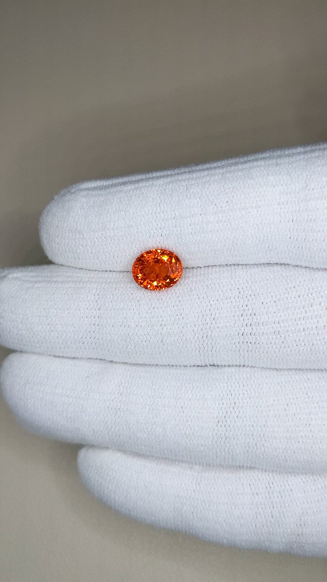 2.81 Ct. Orange Sapphire from Ceylon (Sri Lanka) Size Video