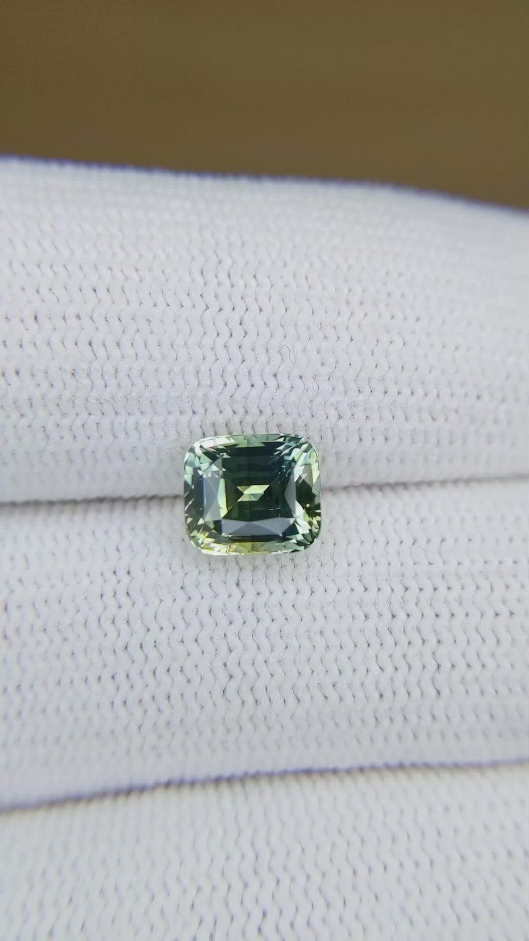 2.25 Ct. Bi Color Sapphire from Ceylon (Sri Lanka) Size Video