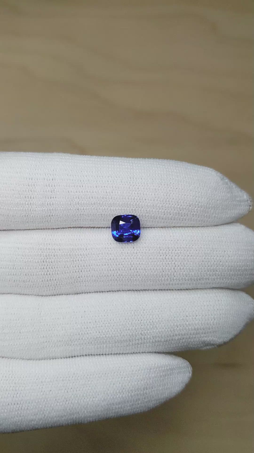 2.14 Ct. Blue Sapphire from Ceylon (Sri Lanka) Size Video