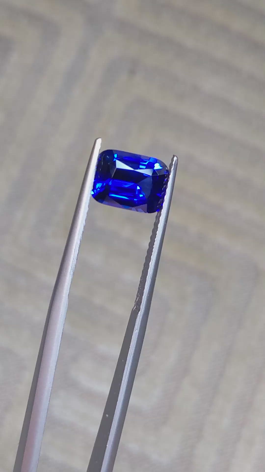 2.62 Ct. Blue Sapphire from Ceylon (Sri Lanka) Size Video