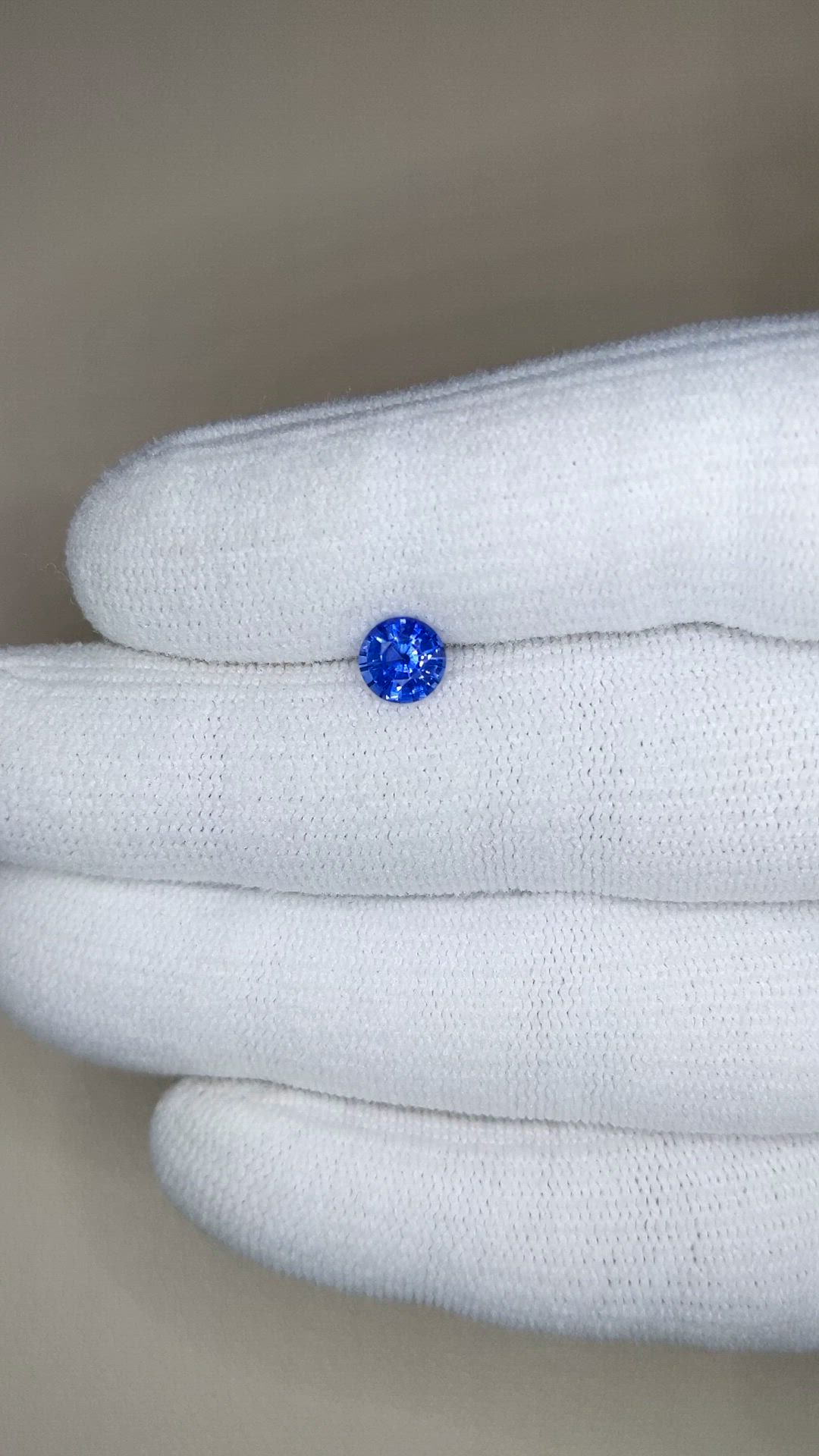 0.83 Ct. Blue Sapphire from Ceylon (Sri Lanka) Size Video